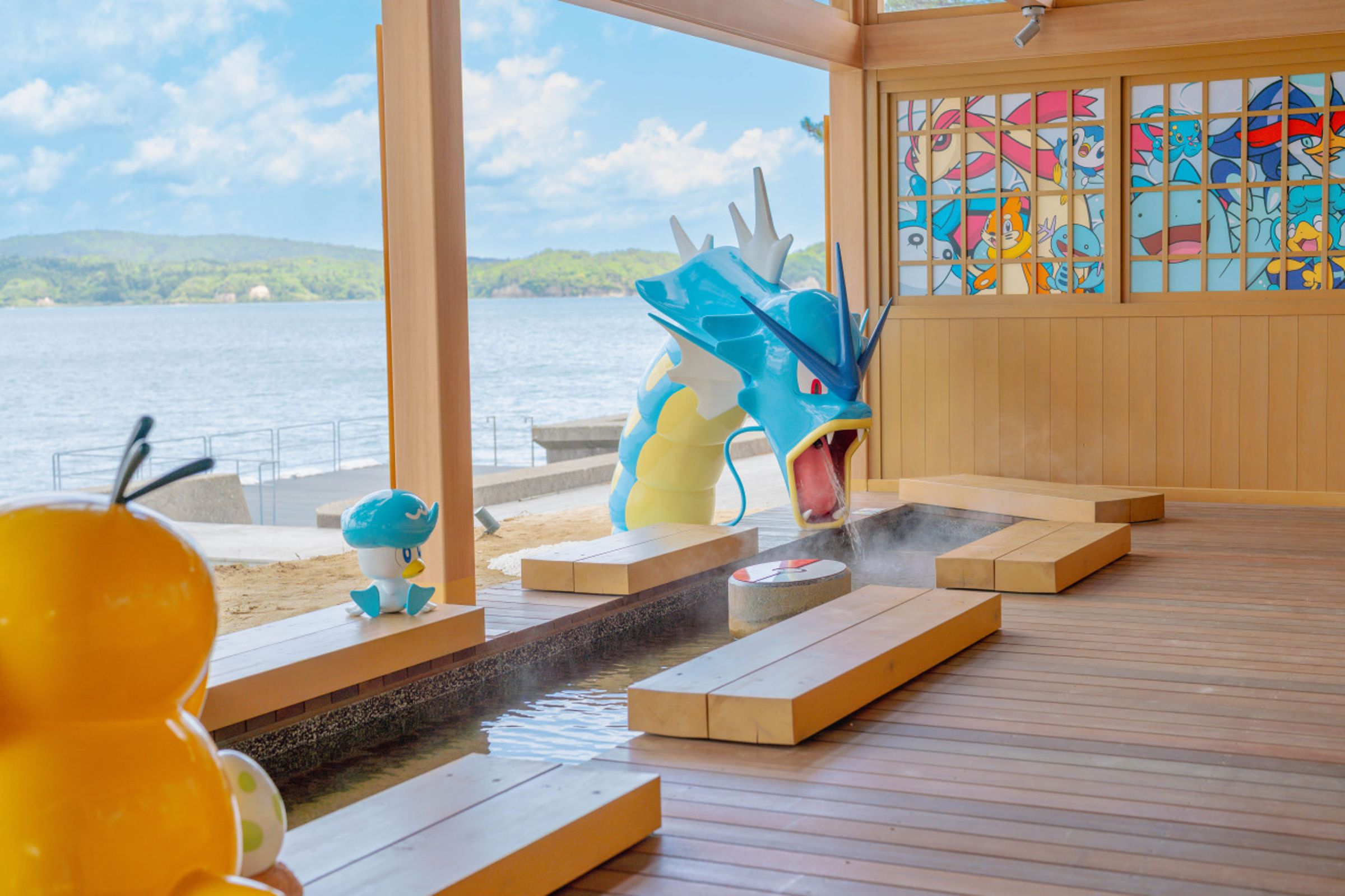 變身後的「和倉寶可夢足湯」華麗回歸。(翻攝自石川県の観光/旅行サイト)
