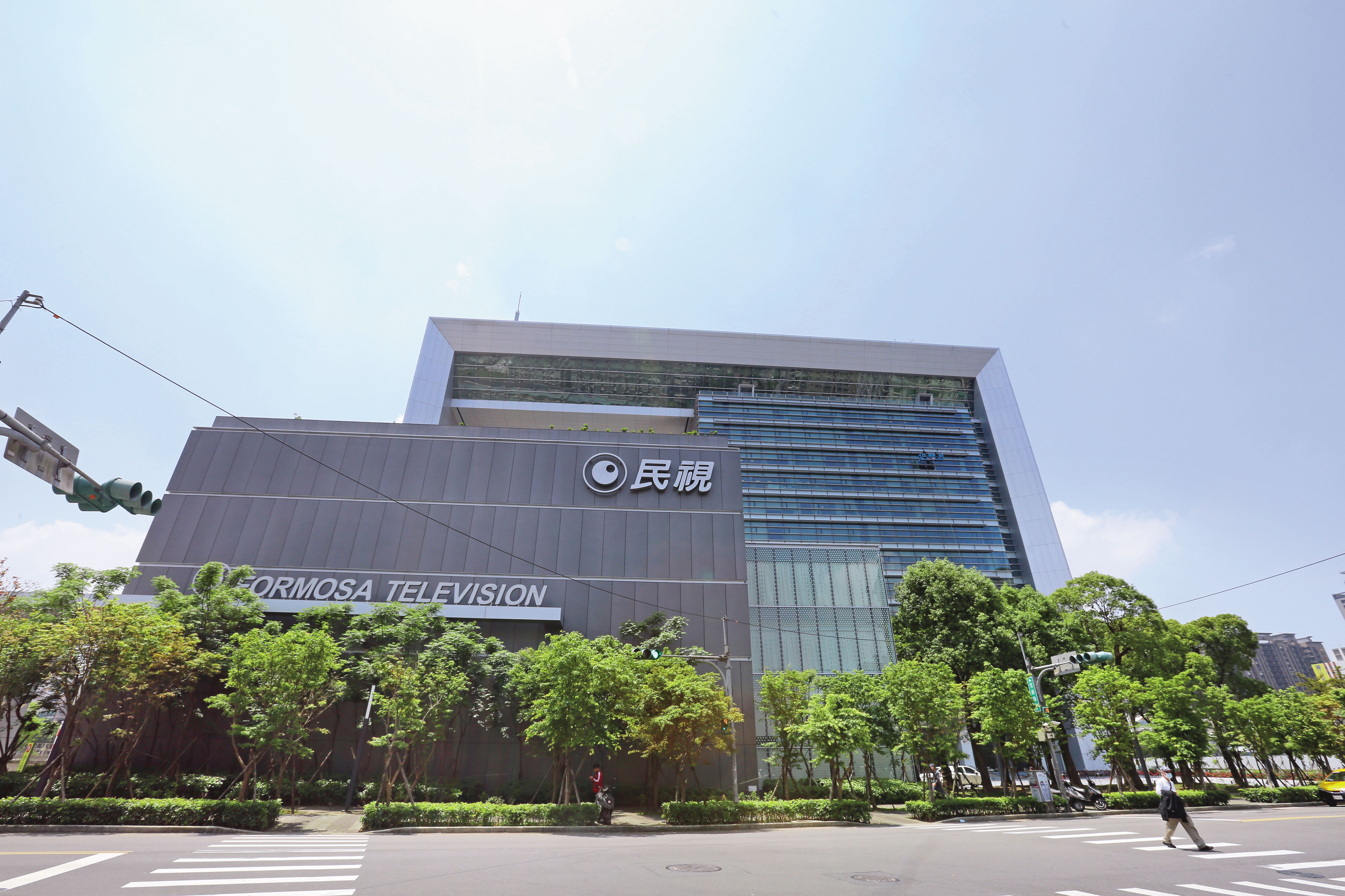 民視的大股東頴川建忠過世後，遺產歸屬可能牽動民視經營權。