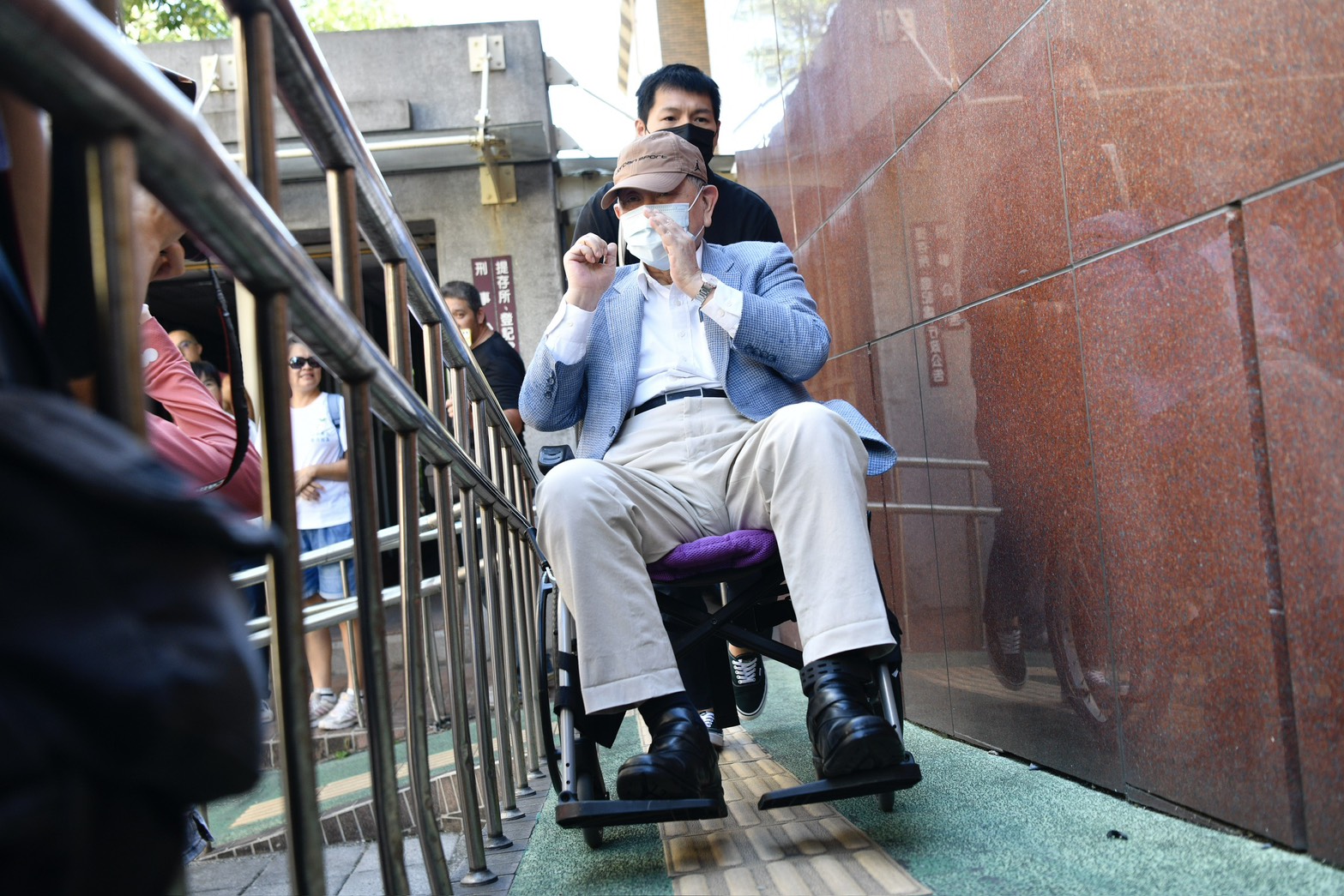 沈慶京出庭表示，京華城改建後可以擋住飛彈。（資料照，鏡報李智為攝）