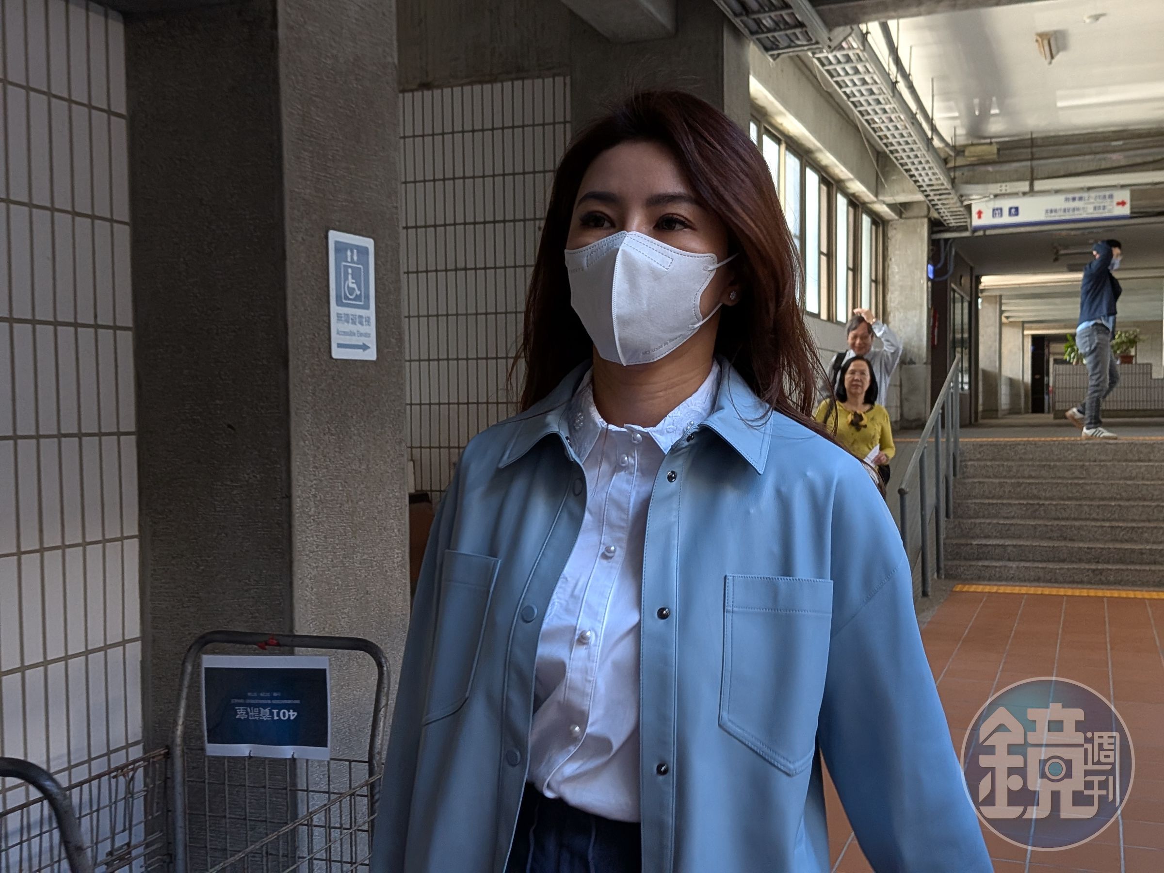 被告美女董座徐培菁。