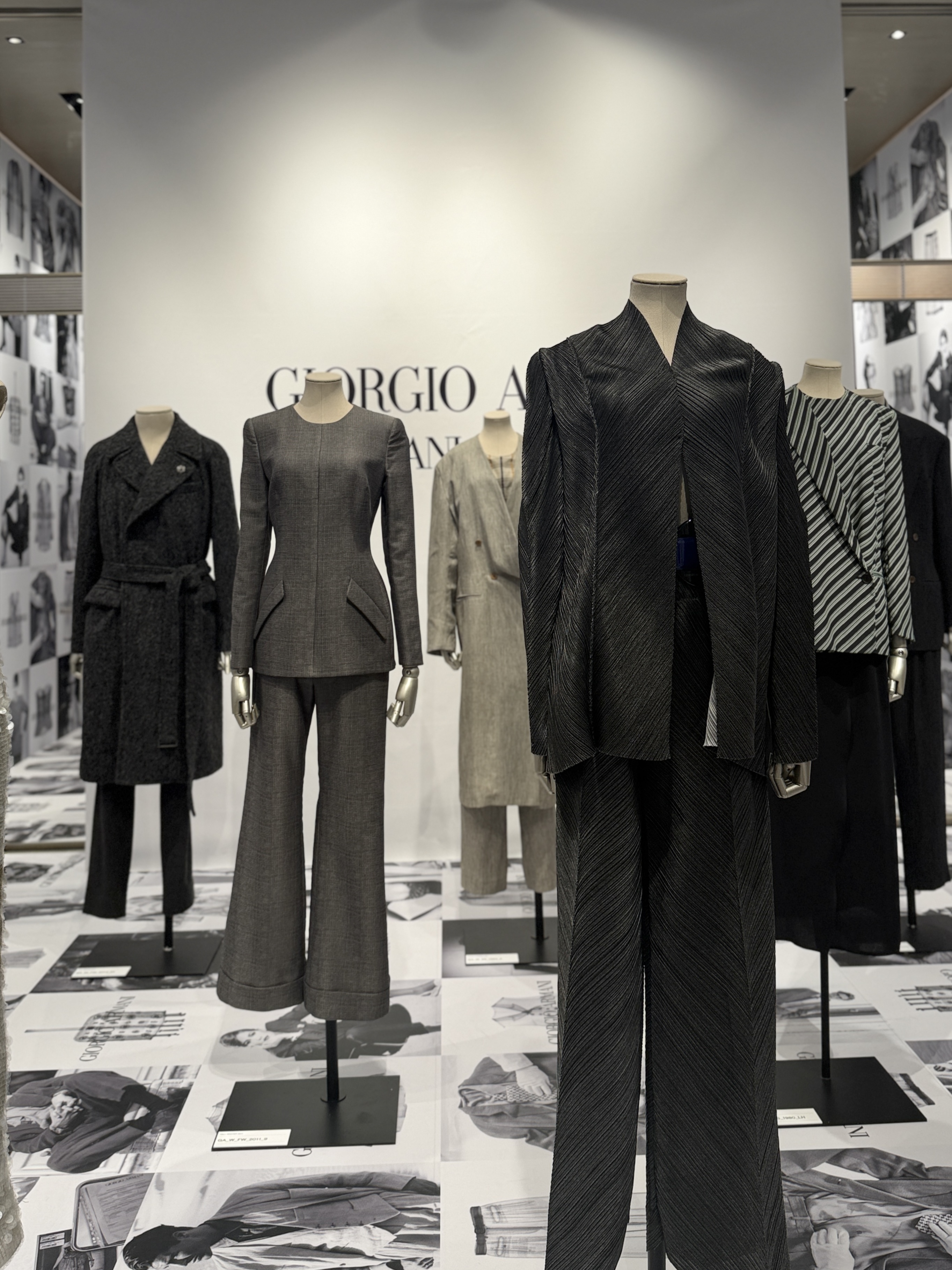 難得一見的《Giorgio Armani Archivio》典藏檔案展。（陳慧明攝）       