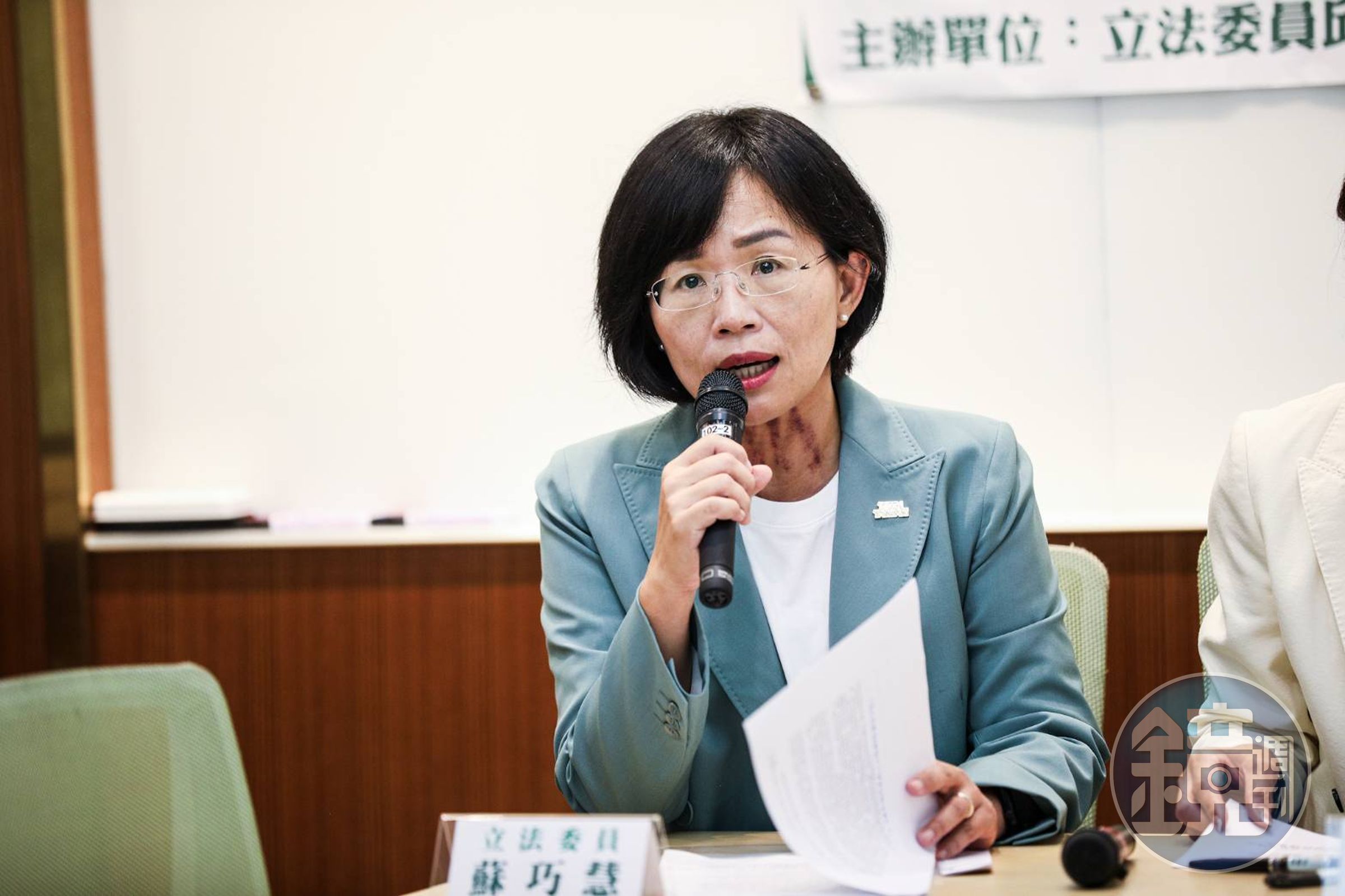 蘇巧慧今日表示,盼司法查清楚是誰在背後指使抄名冊行為。(鏡報新聞網提供)