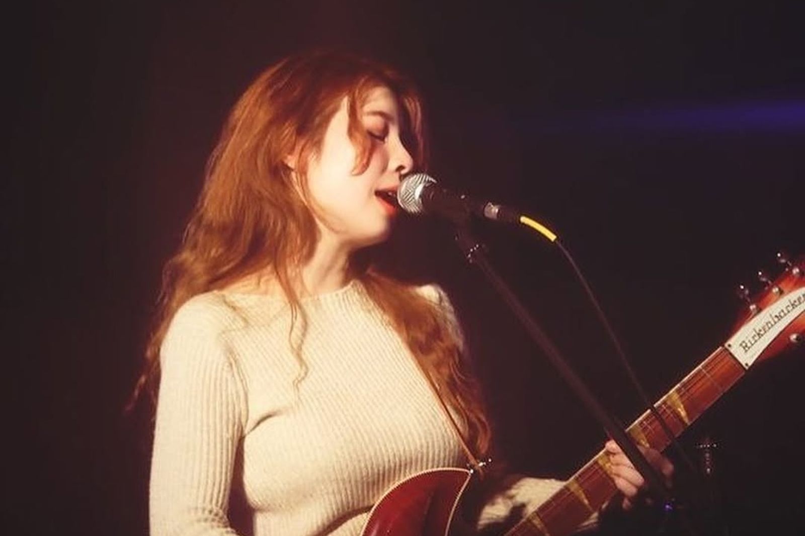 筆戰網友遷怒老闆「有意見去聽五月天」 相信音樂女歌手道歉:退出華語樂壇