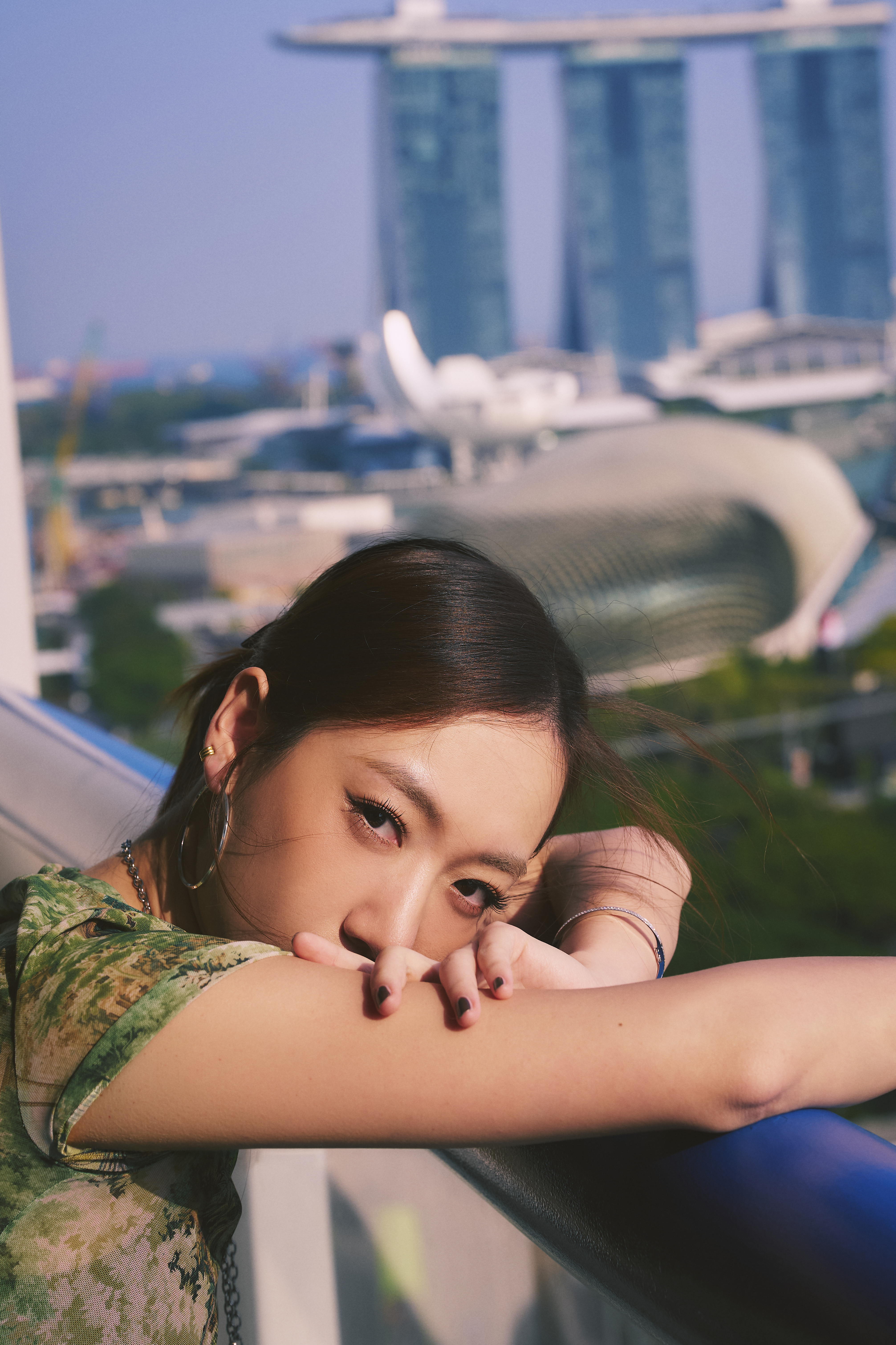 Julia吳卓源私下是賽車迷。 （圖／華研國際提供）