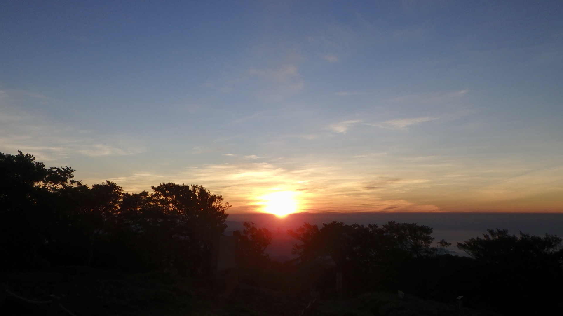 迎接第一道曙光是許多人迎接新年的重要活動,臺北市立天文科學教育館分享,民眾可依據曙光地圖規劃行程。(示意圖,翻攝自photo-ac)