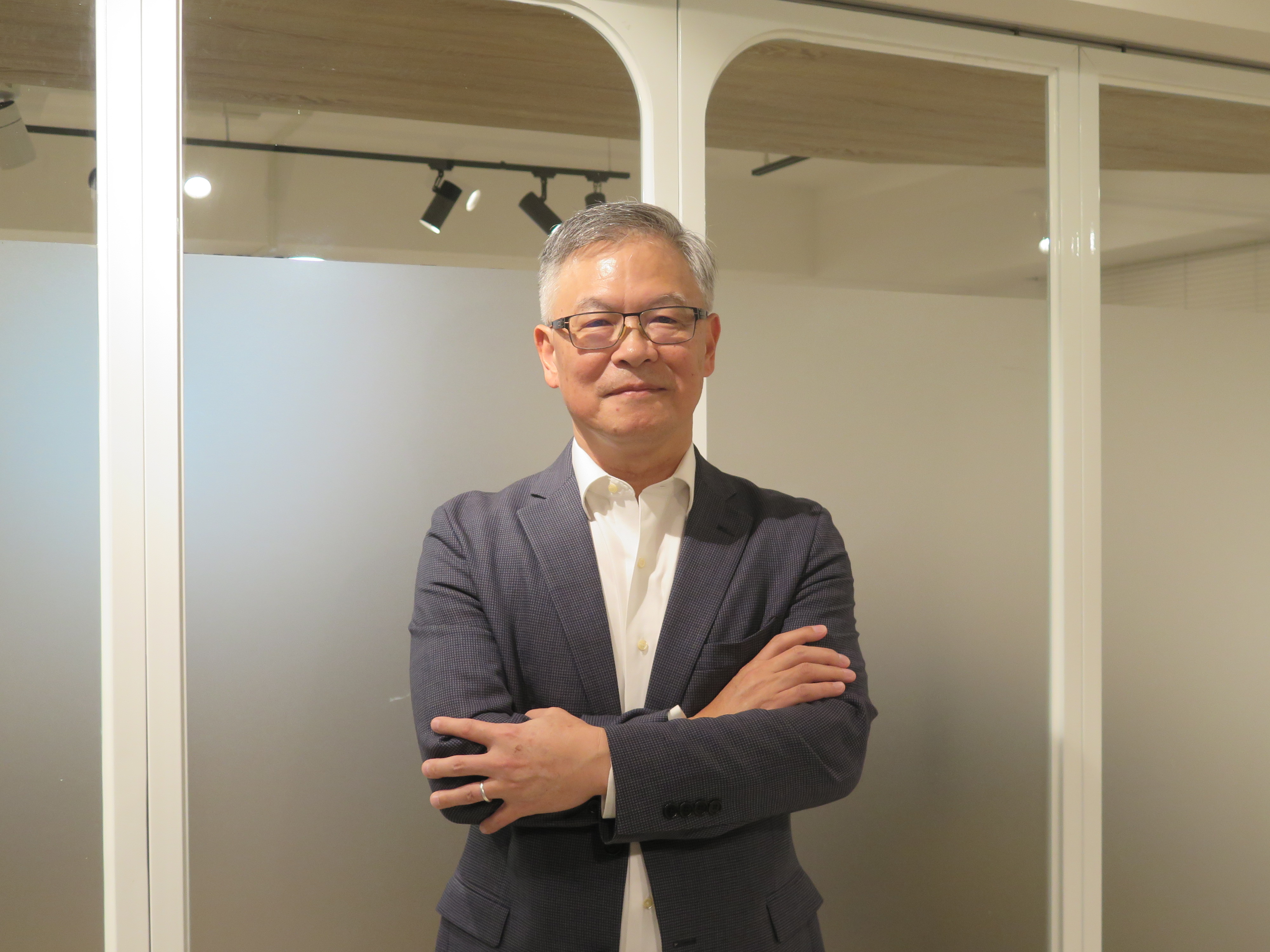 油電價差大多國推電巴 創奕能源黃振聲:全球跑透透明年衝興櫃