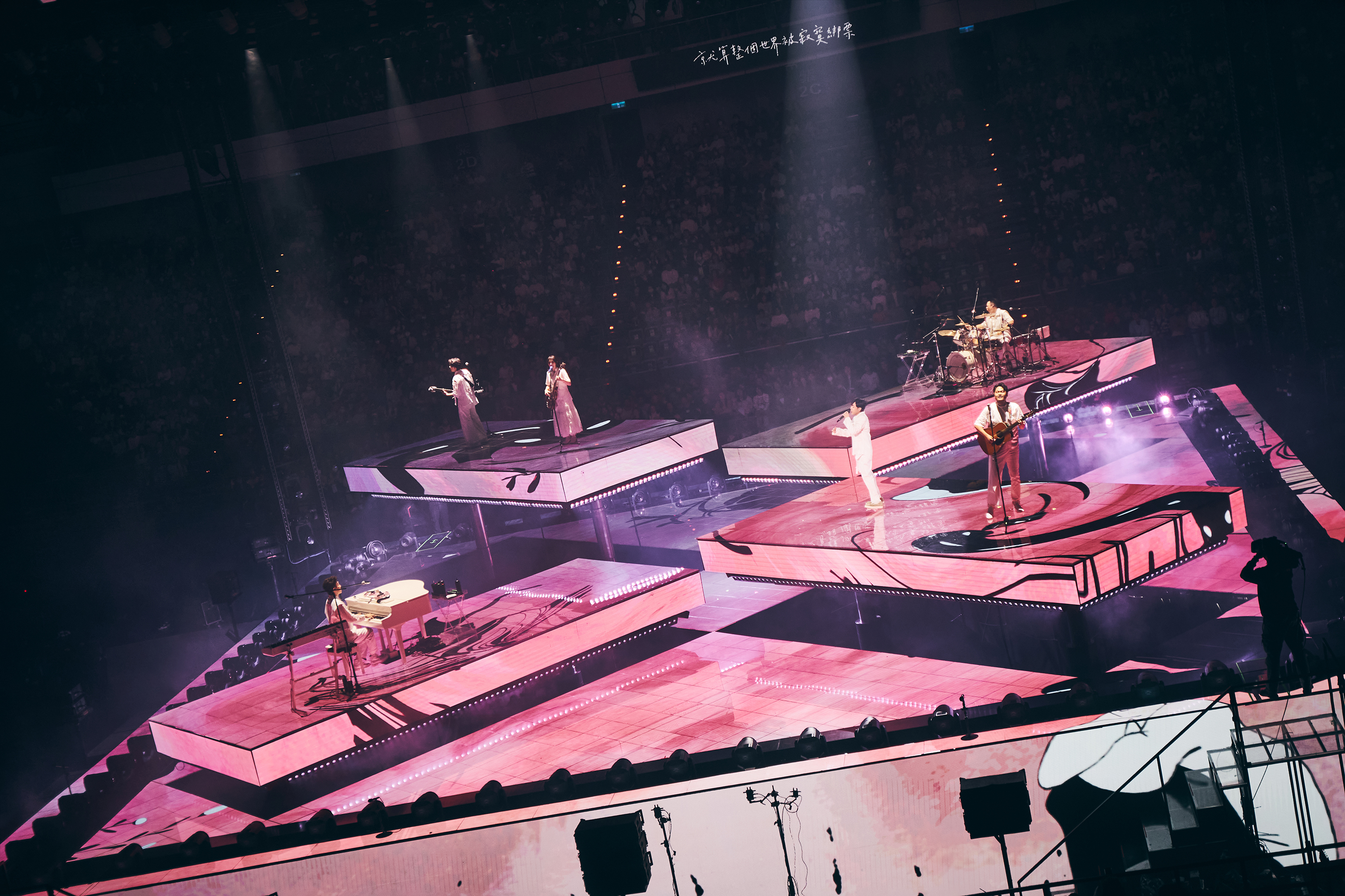 樂團蘇打綠22日帶著「二十年一刻」巡迴演唱會重回台北小巨蛋舉辦。（緒風提供）