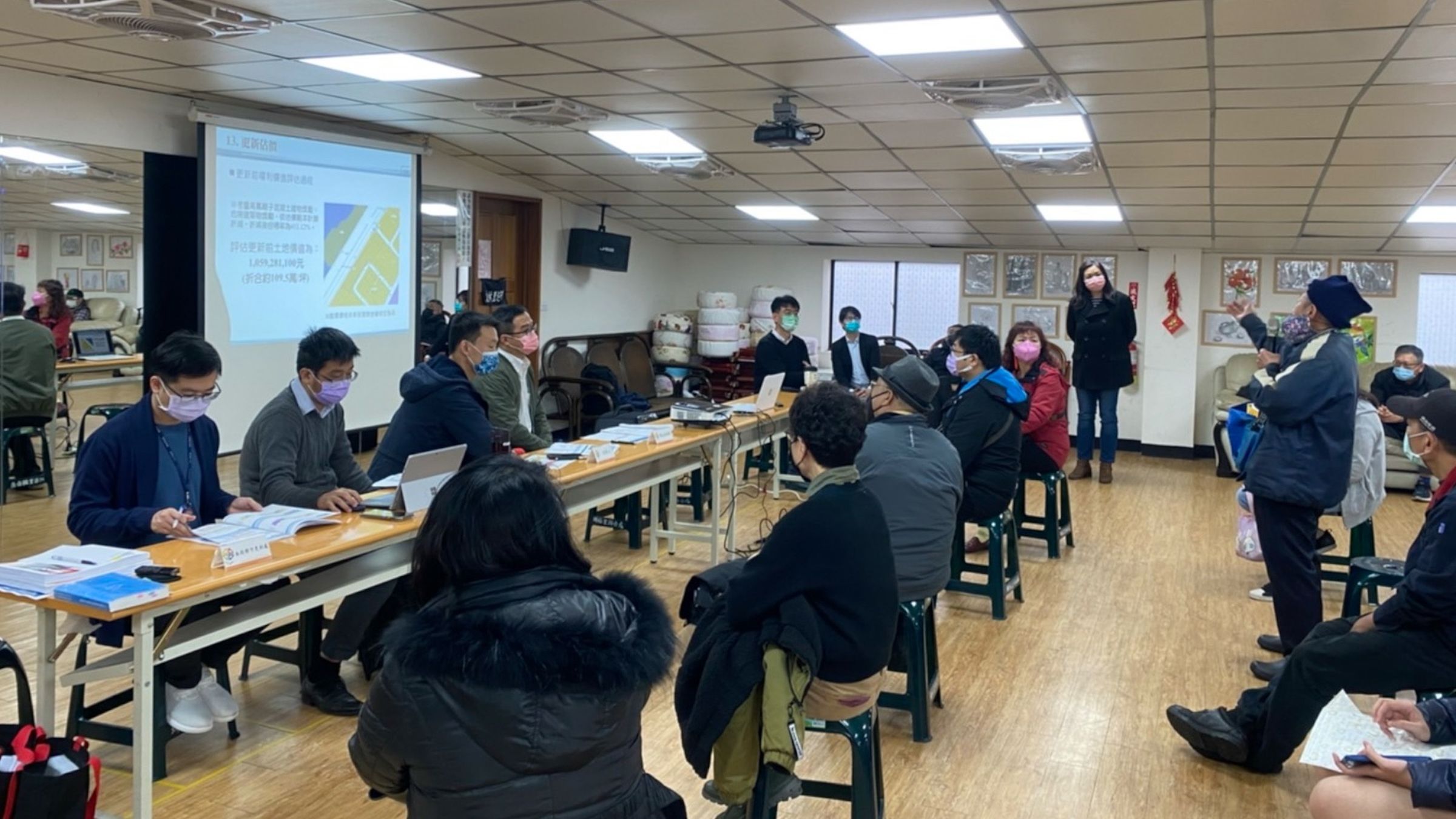 樹林潭興街案打破沒有建商願意進駐的僵局，由住戶自發成立更新會、公私協力推動，順利邁向重建之路。（資料畫面／樹林潭興街公聽會）