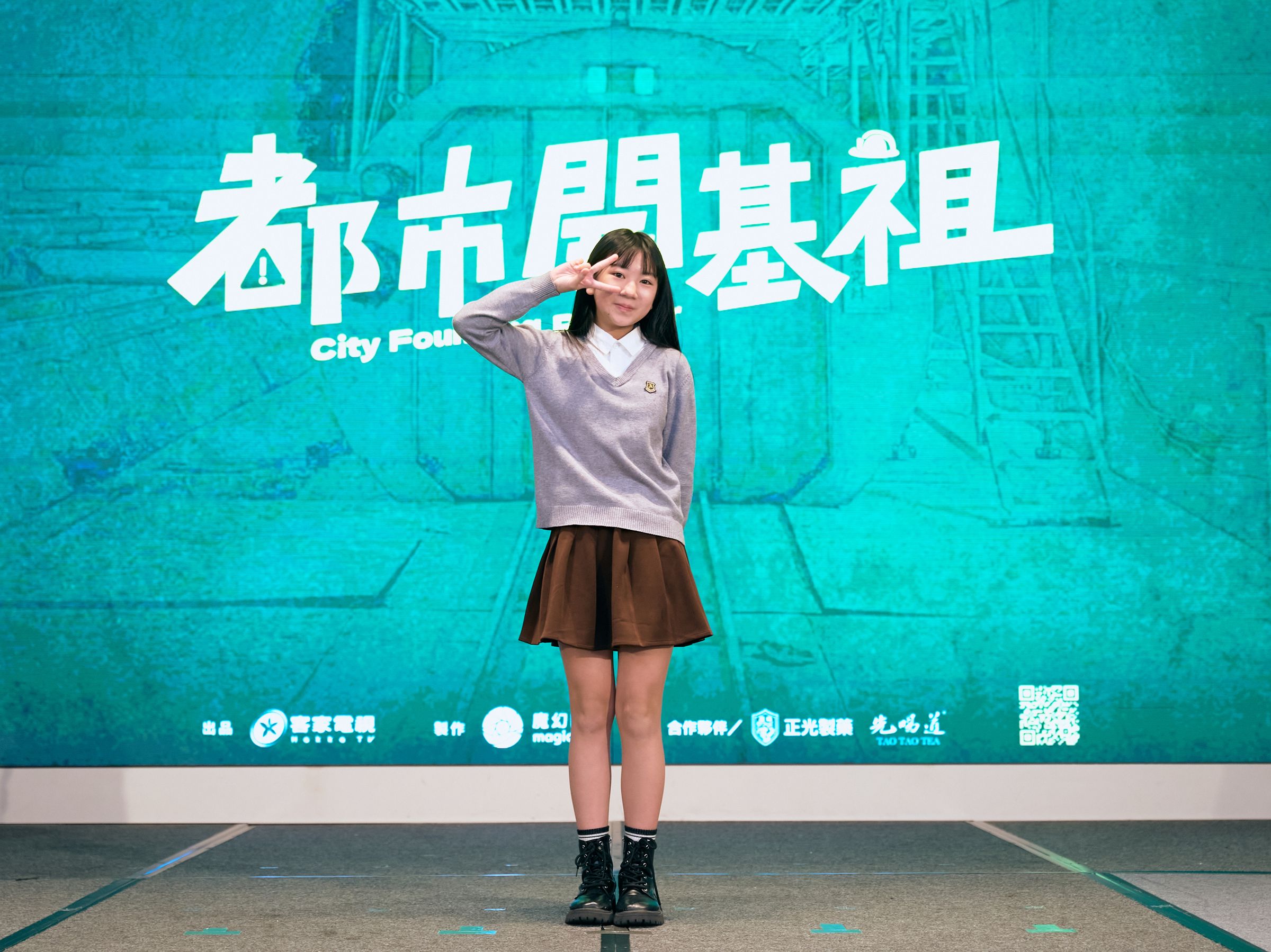第一次演戲的兒童演員林呈恩表現自然還學會客語。（客家電視台提供）