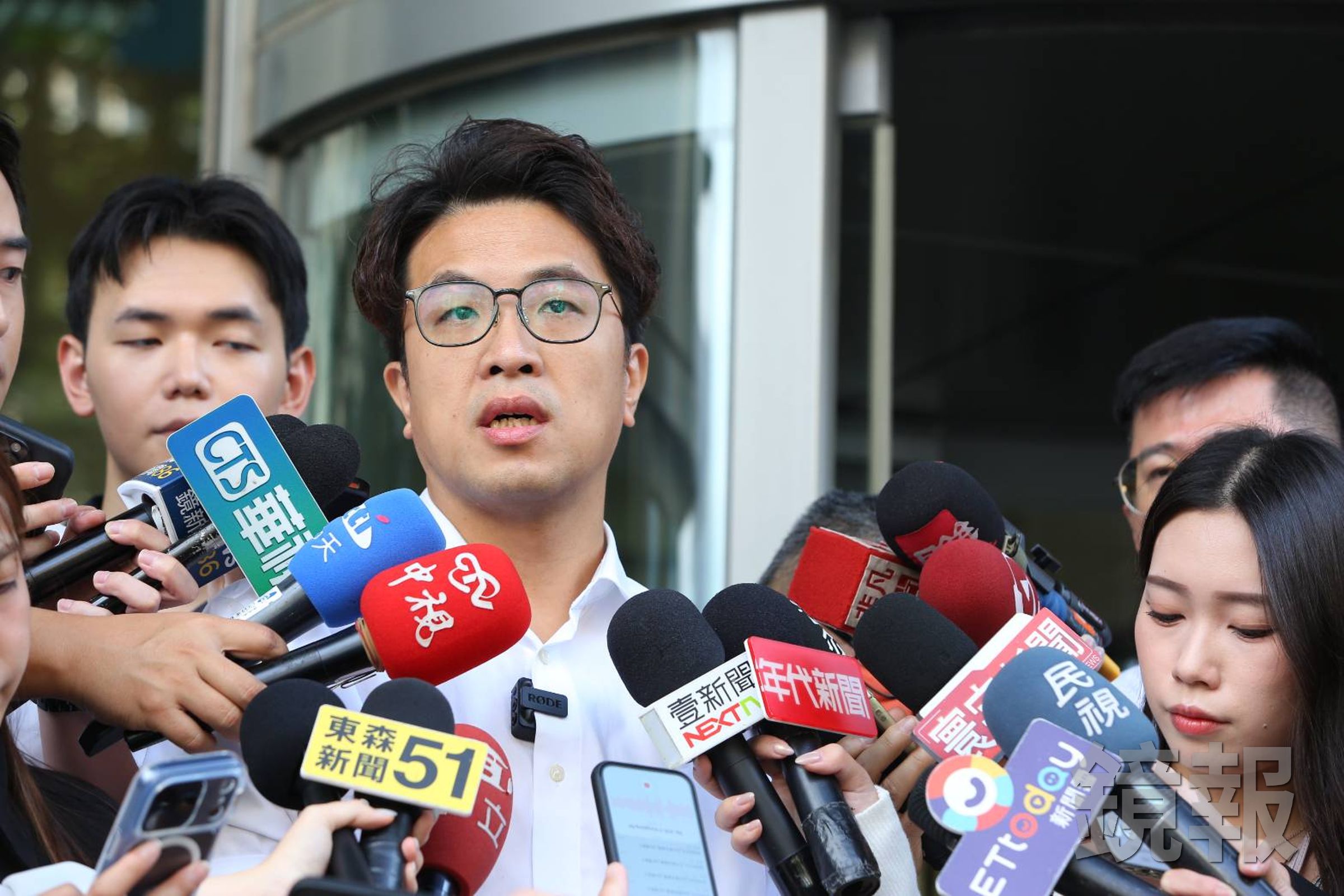 沈伯洋今日表示,蔣萬安可能有自己步調,「他可能想要憋大招」。(鏡報姜永年)