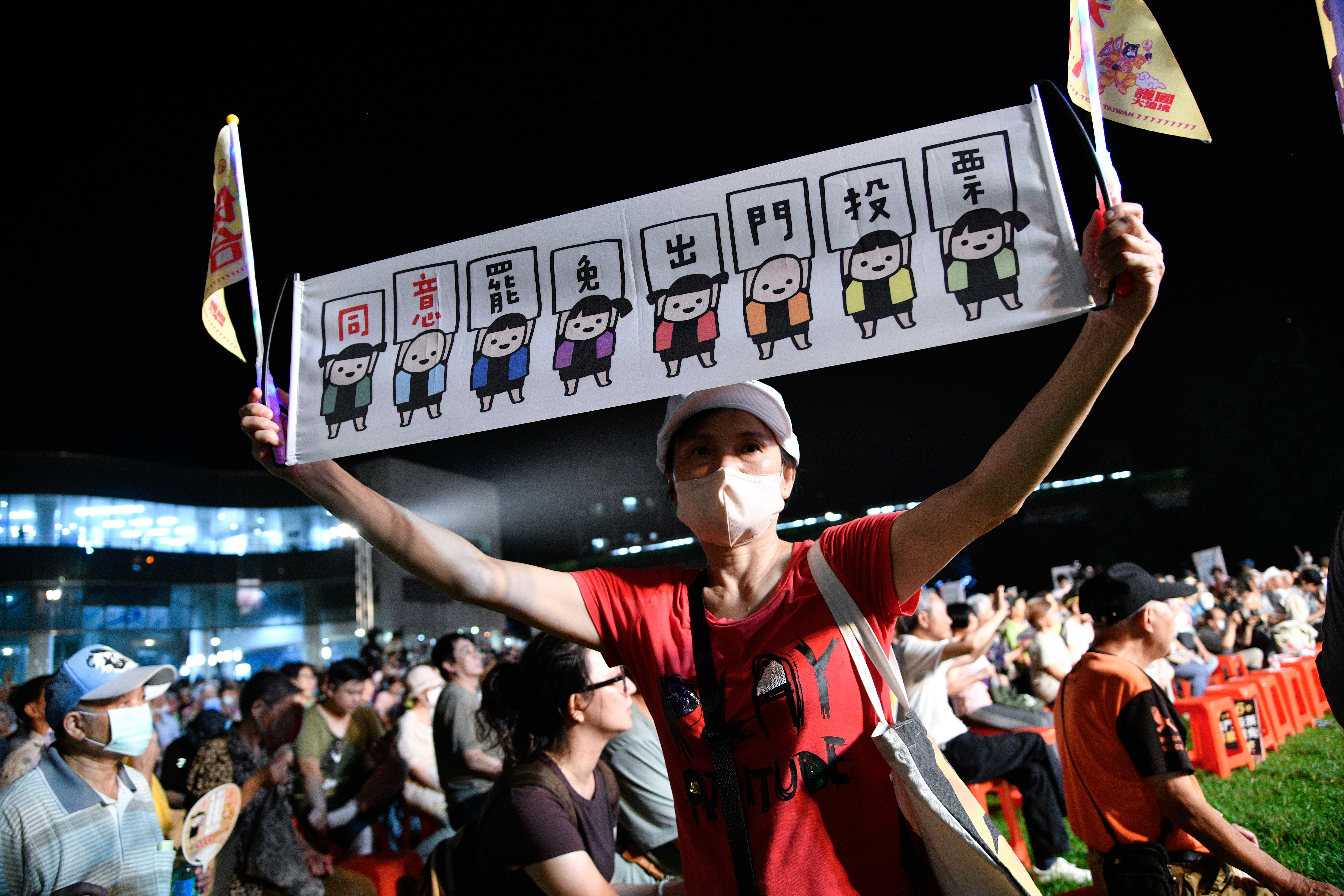 如果大罷免大失敗，真的是反共保台的挫敗嗎？這些問題必須要被回答，而且回答的人是民進黨。（鏡報李智為攝）