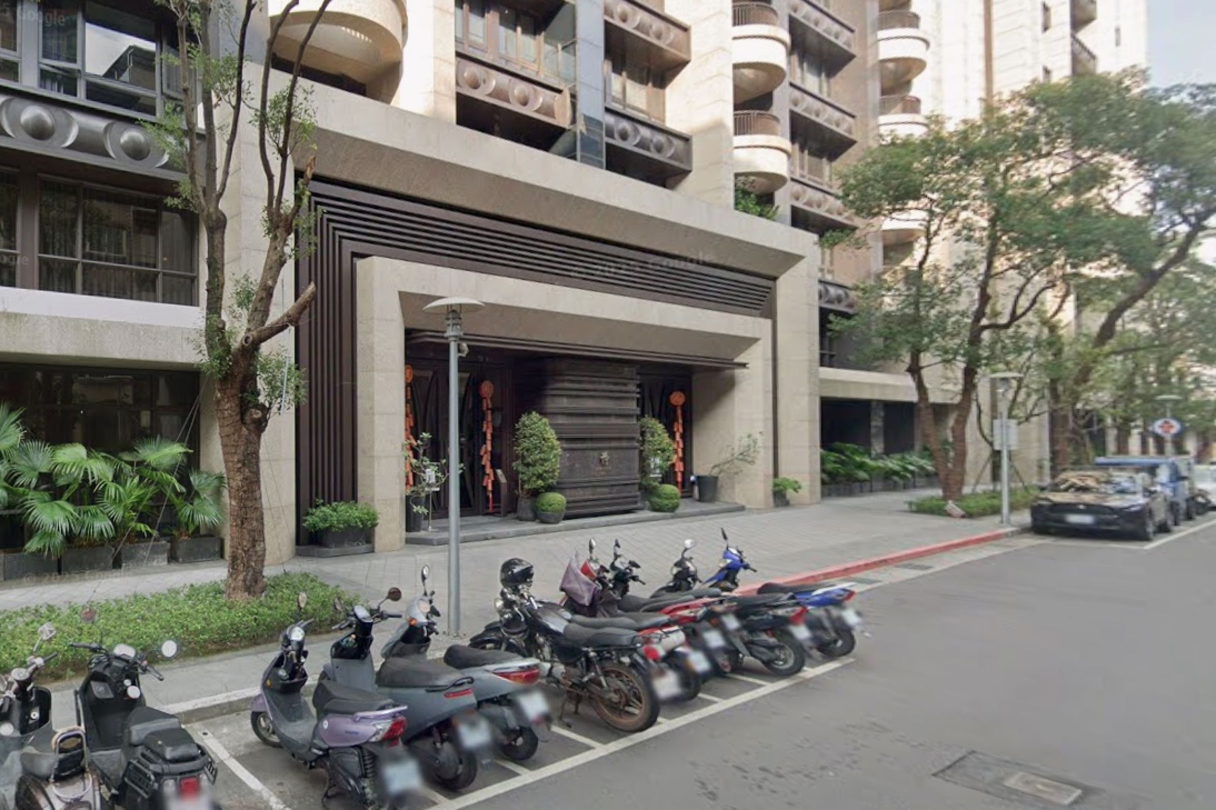 台北市信義區永吉路25日晚間發生雙屍命案,初篩結果顯示屋內物品至少含4種毒品成分。(翻攝自google map)