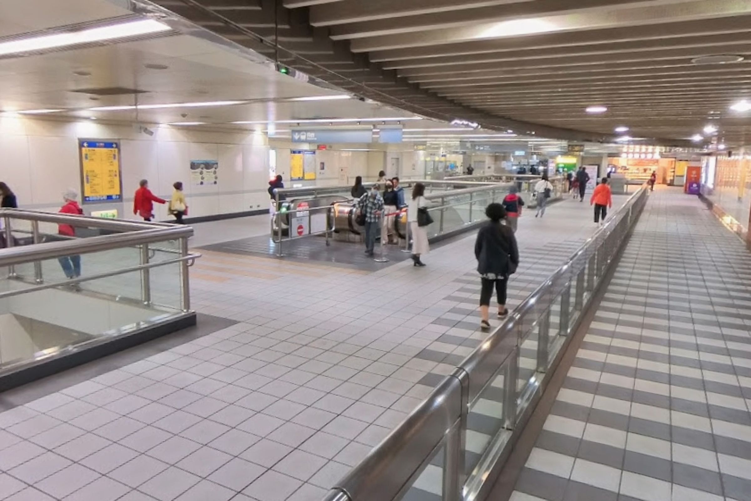 捷運行控中心接獲通報,指稱有旅客在列車內揚言要隨機殺人。示意圖(翻攝自google map)