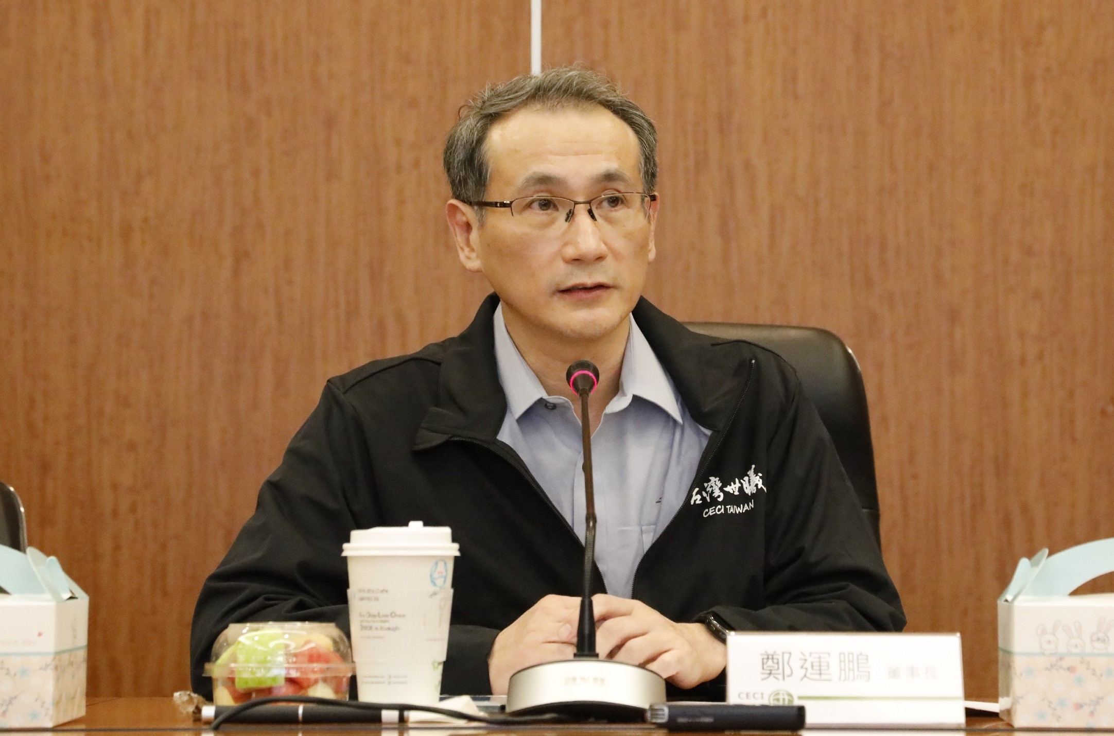 台灣世曦董事長鄭運鵬上任後發現公司有違規發獎金的情況，著手展開調查、追回。（翻攝自台灣世曦網站）