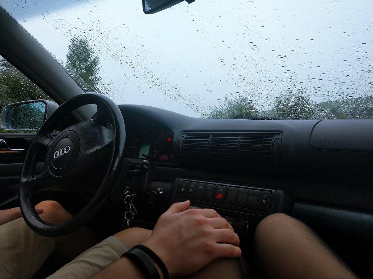 山東一名車主好心借朋友新車，沒想到竟是被人拿去拍車震片。（示意圖，Pexels）