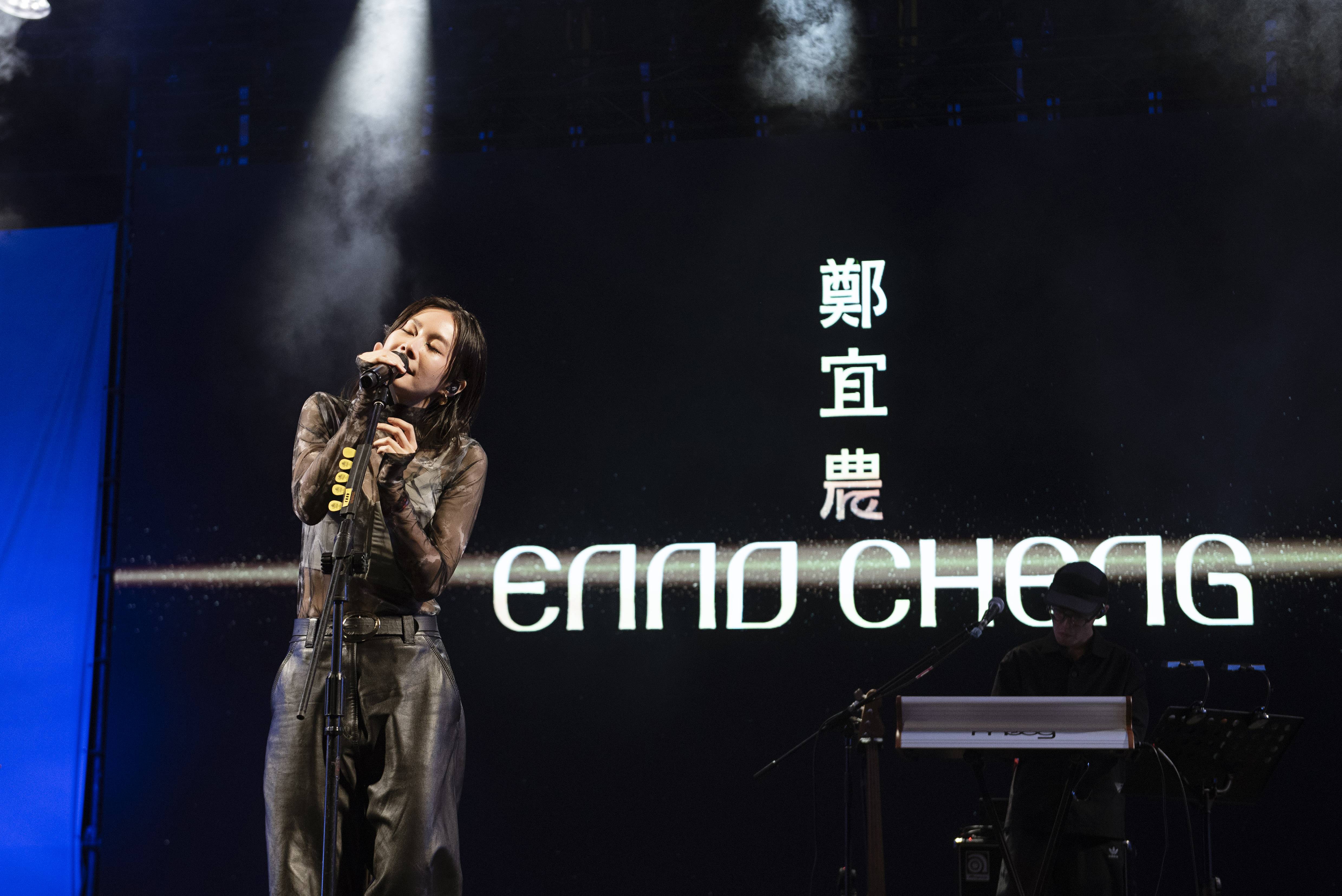 被樂迷戲稱「大港土地婆」的鄭宜農第14度參加大港開唱。（出日音樂提供）