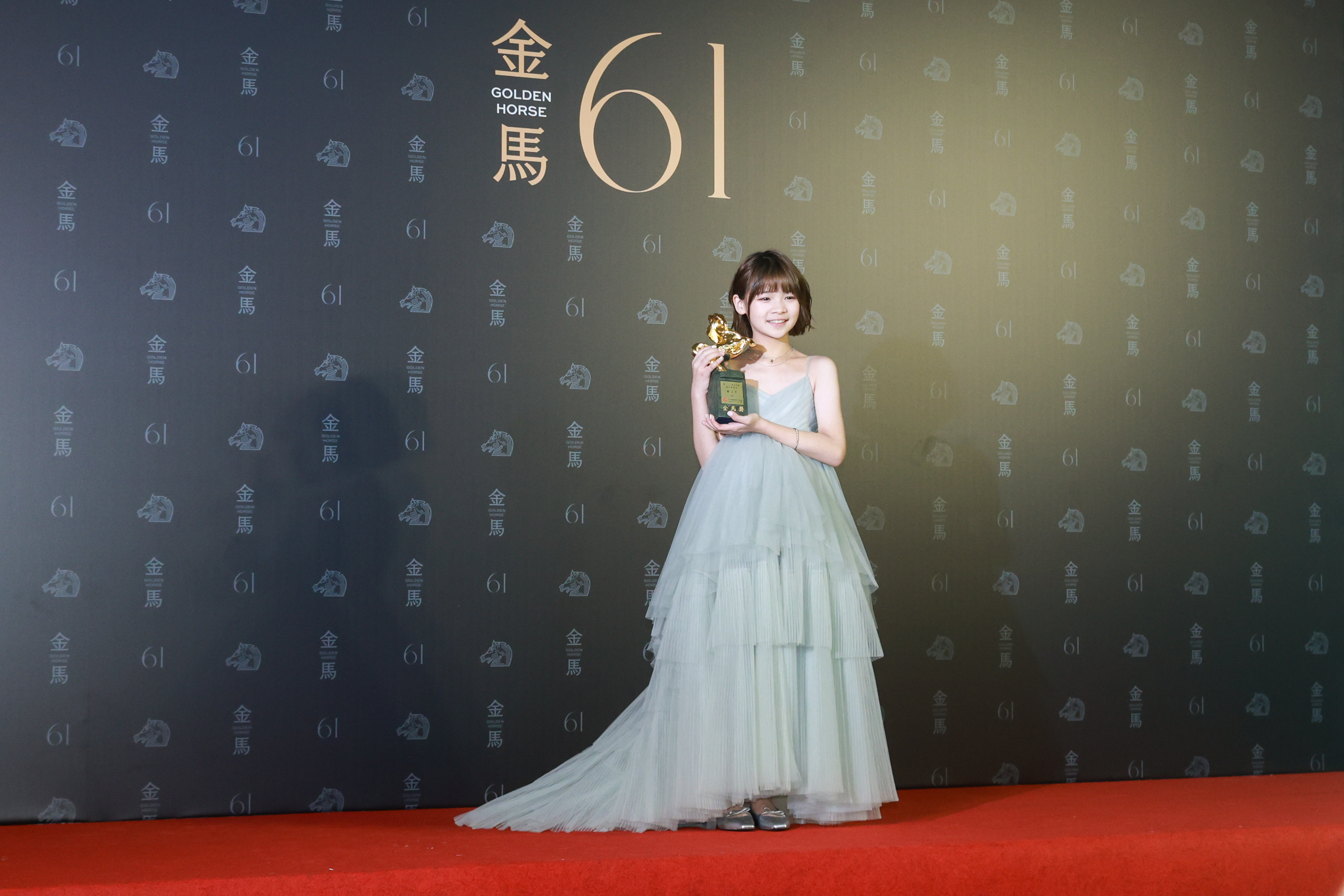 鄭又菲在電影《Big》飾演兒童癌症病房的病童源源，成為最佳新演員。