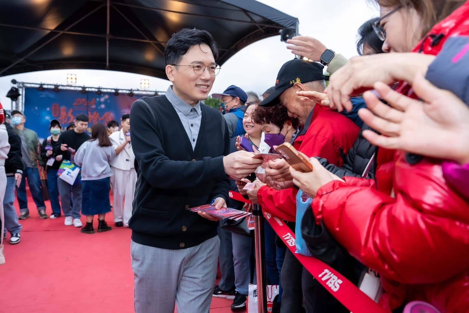 雖然江坤俊與正宮劉藺秦目前維持表面上的和平，不過外界反應依舊頗大。（翻攝臉書）