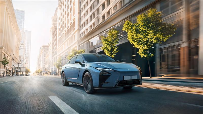 新車上市/新世代旗艦房車　LEXUS大改款ES國內正式開賣