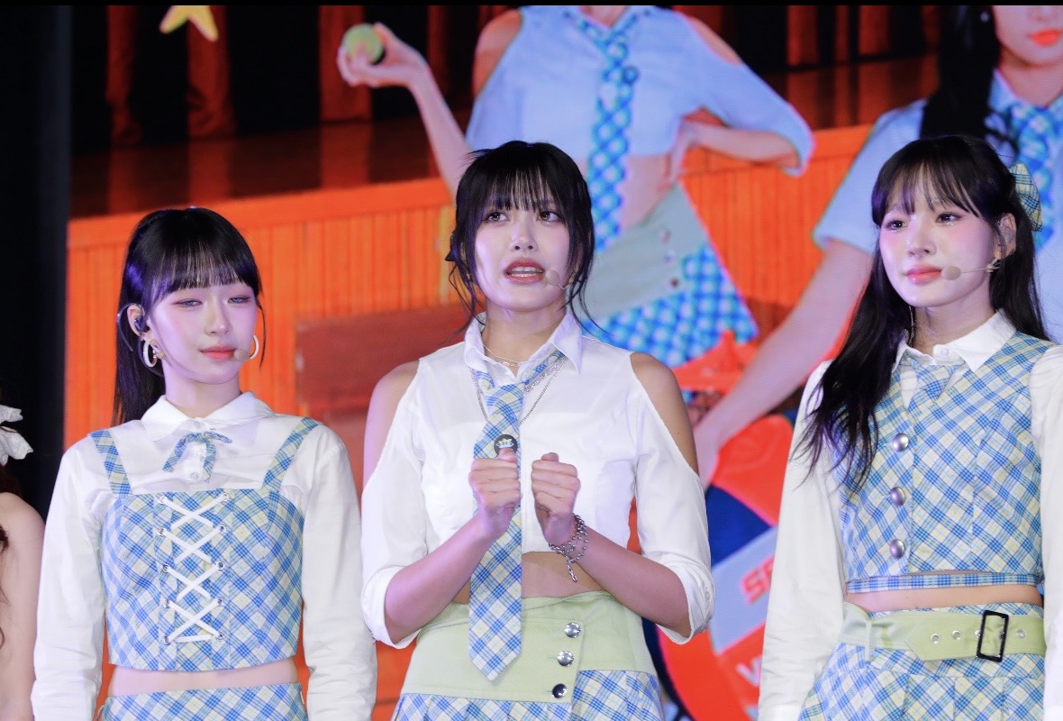 和FEniX成員承隆十指緊扣約會的艾莉兒，首度正面回應戀情。