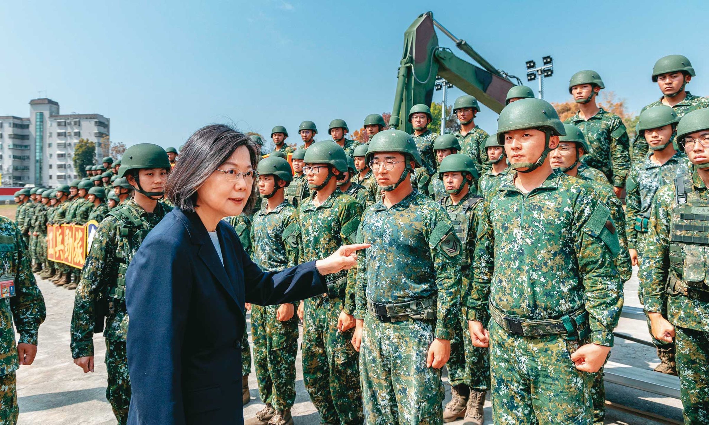 蔡英文與軍隊保持密切互動,致力推動國防改革。(翻攝總統府flickr)