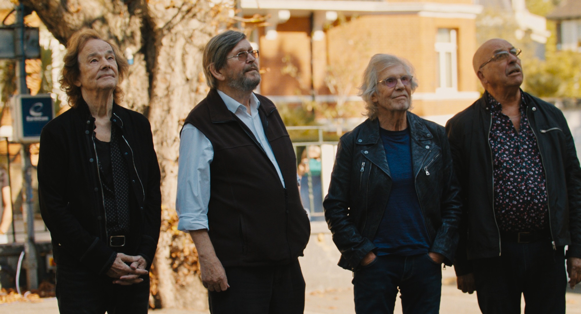 紀錄片《殭屍合唱團：夢想未完》講述英國傳奇搖滾樂團「殭屍合唱團」的非凡旅程。（仲業文創提供）