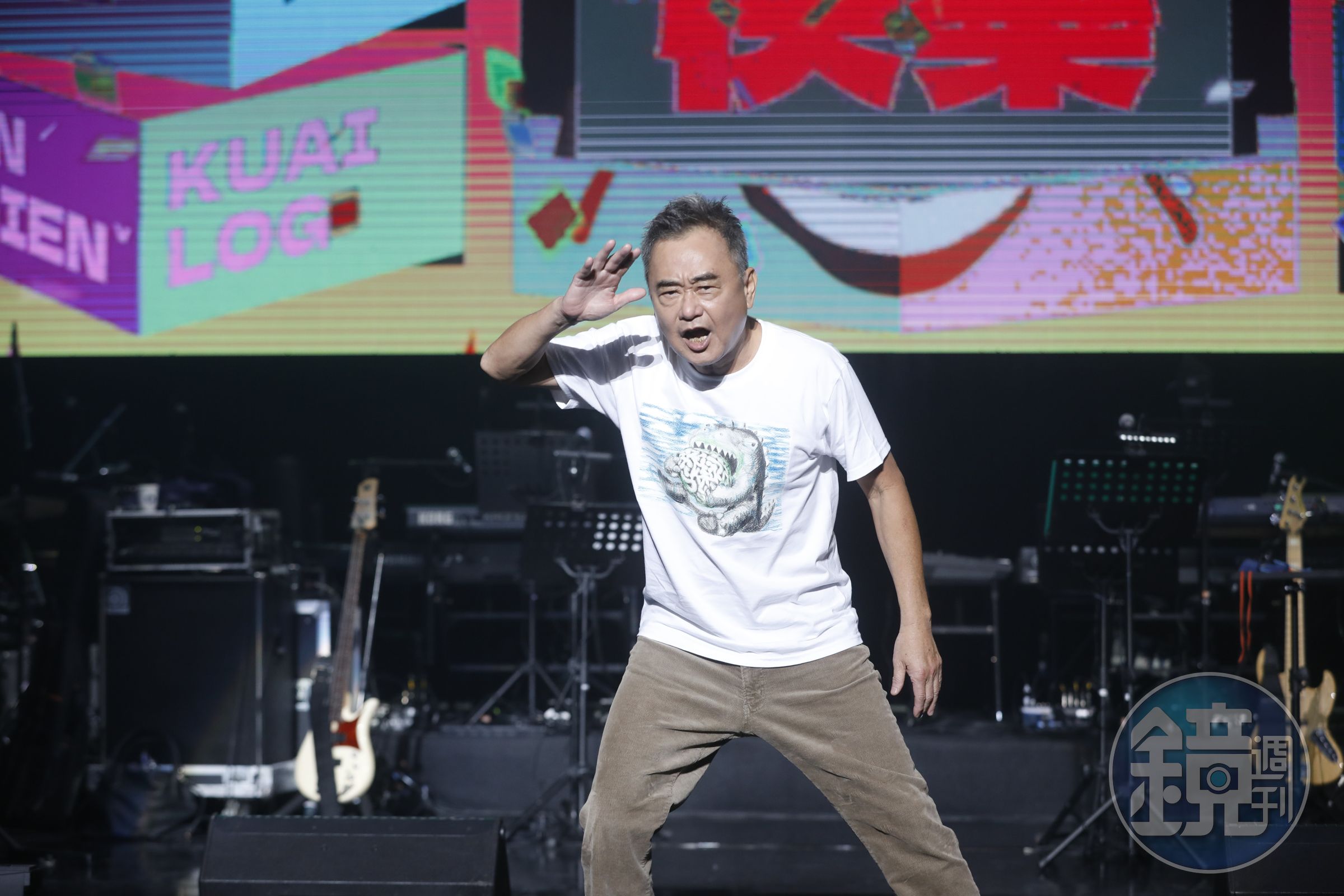 陳昇笑說蕭言中曾要他再唱20年,「他(蕭)現在連呼吸都懶,我還要唱嗎。」