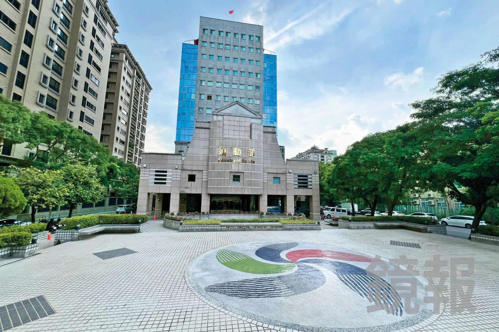 體育聯合辦公大樓現約1,300坪租用給運動相關團體使用，李洋修改規定後將釋出145坪。圖為體育聯合辦公大樓。（鏡報李智為）