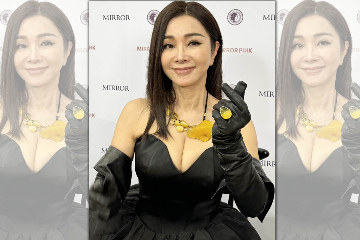 陳美鳳今天爆乳現身為珠寶代言。