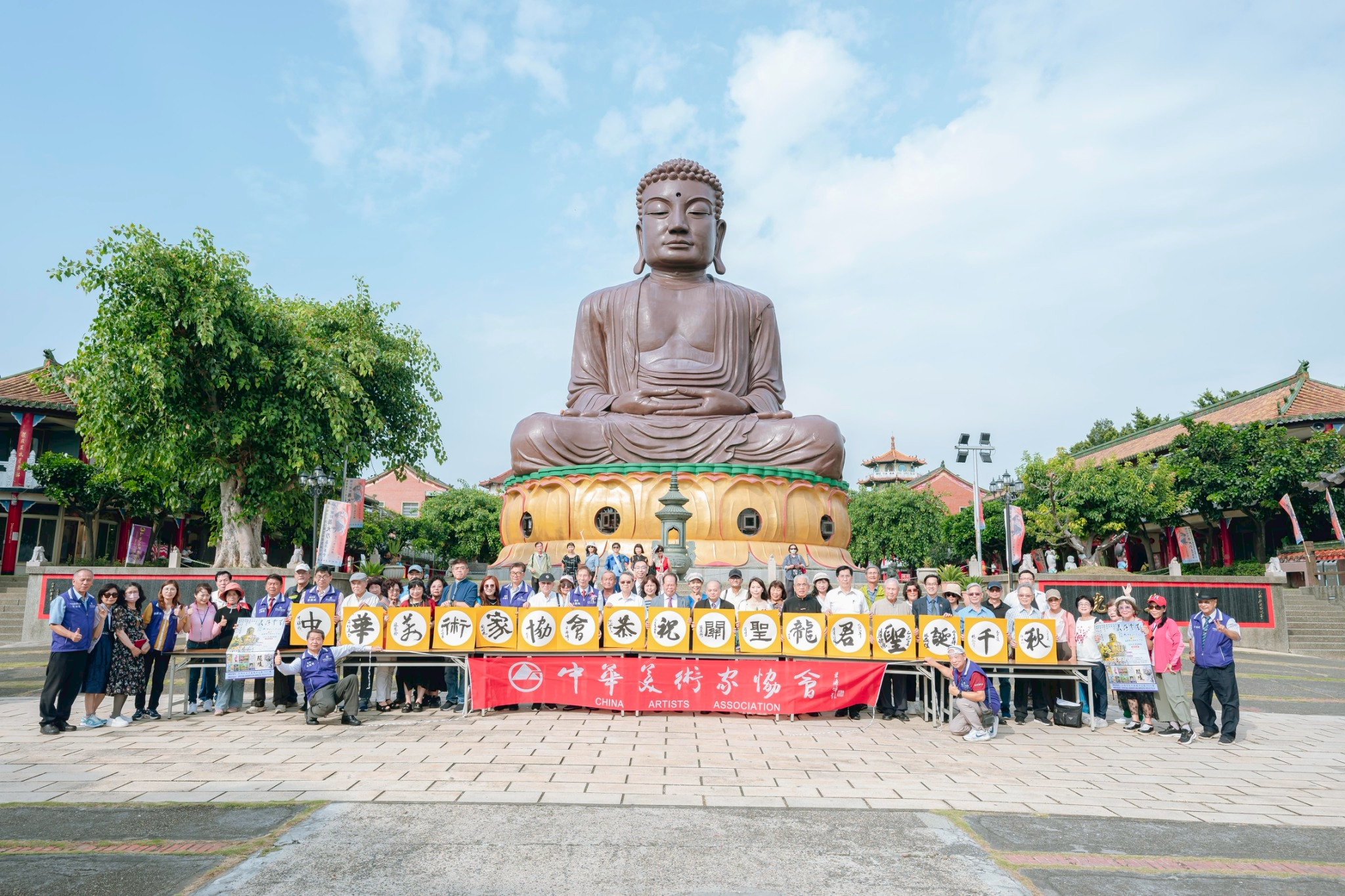 「中華美術家協會」與「台南市向陽藝術學會」攜手主辦的《2025會員聯展》今登場。（翻攝畫面）