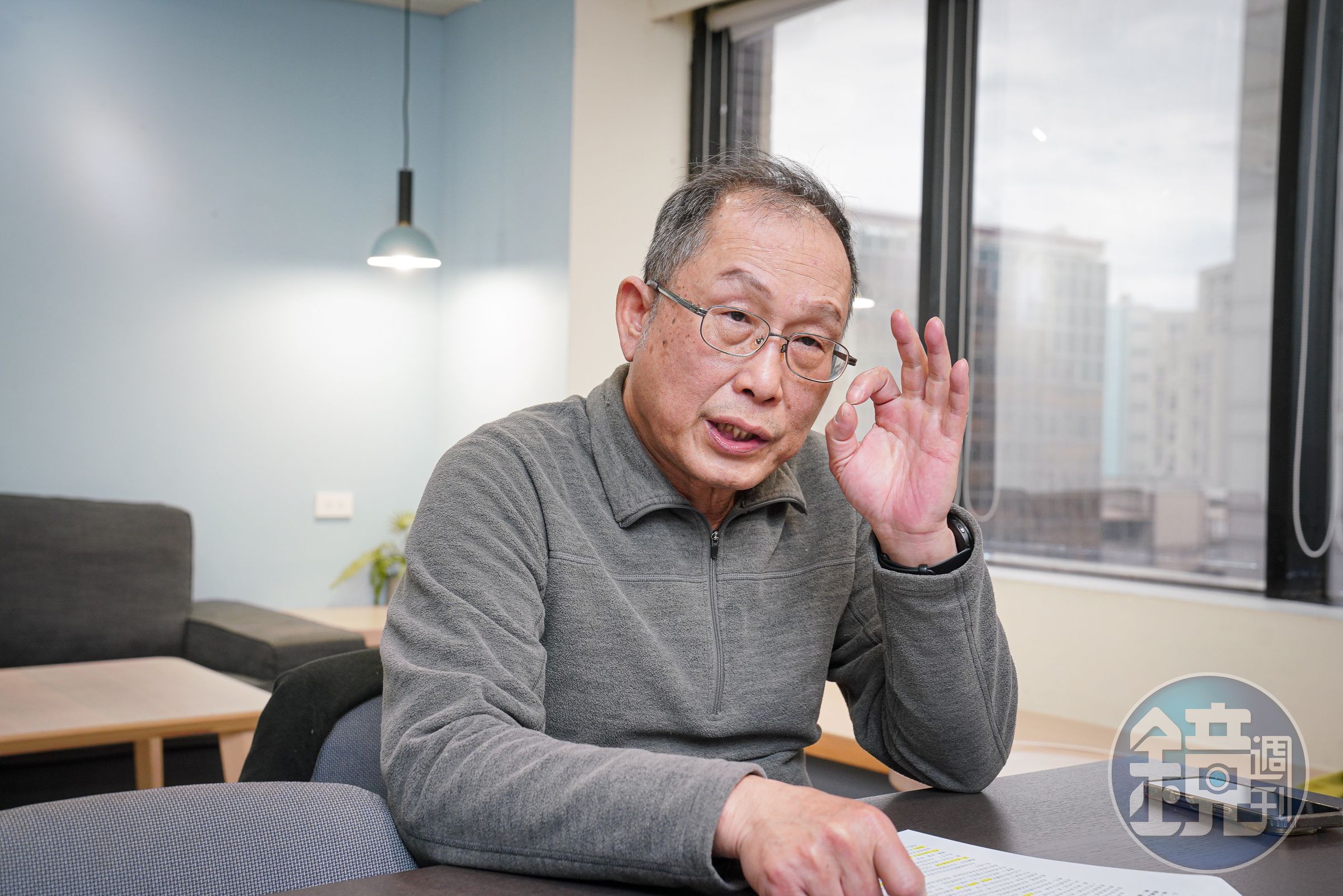 謝佳穎認為，今年台股最大變數，在AI是否泡沫及法人出場時機。