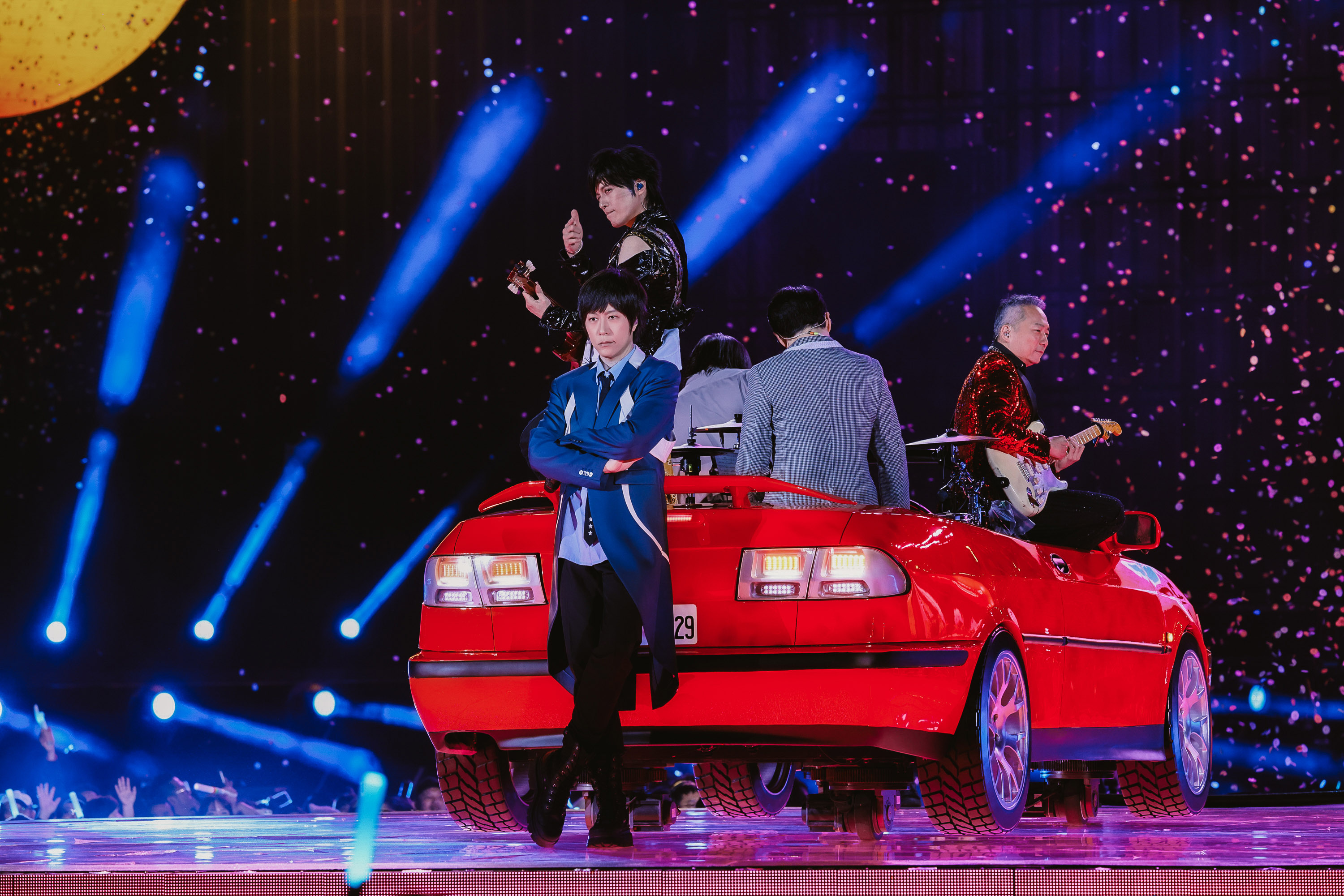 五月天20多年兄弟情誼，在阿信出現舞台意外時展露無遺。（相信音樂提供）