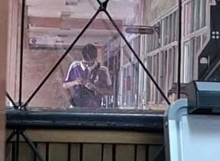 泰國知名中學的8年級學生涉嫌在校內槍殺師生，造成多人死傷。（翻攝自臉書）