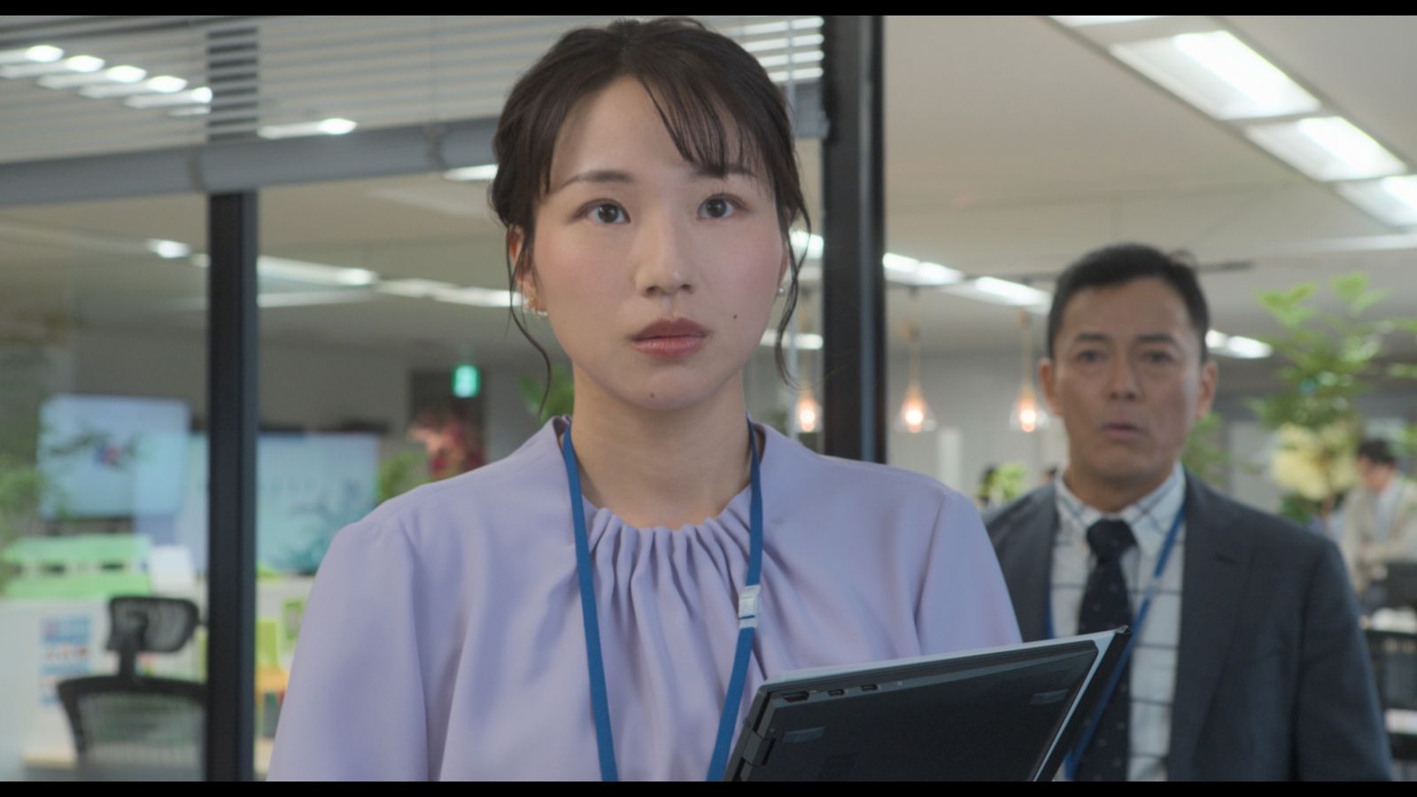 長谷川奈央演28歲平凡女「賣影子」換人生 奇幻新片10月底台灣上映