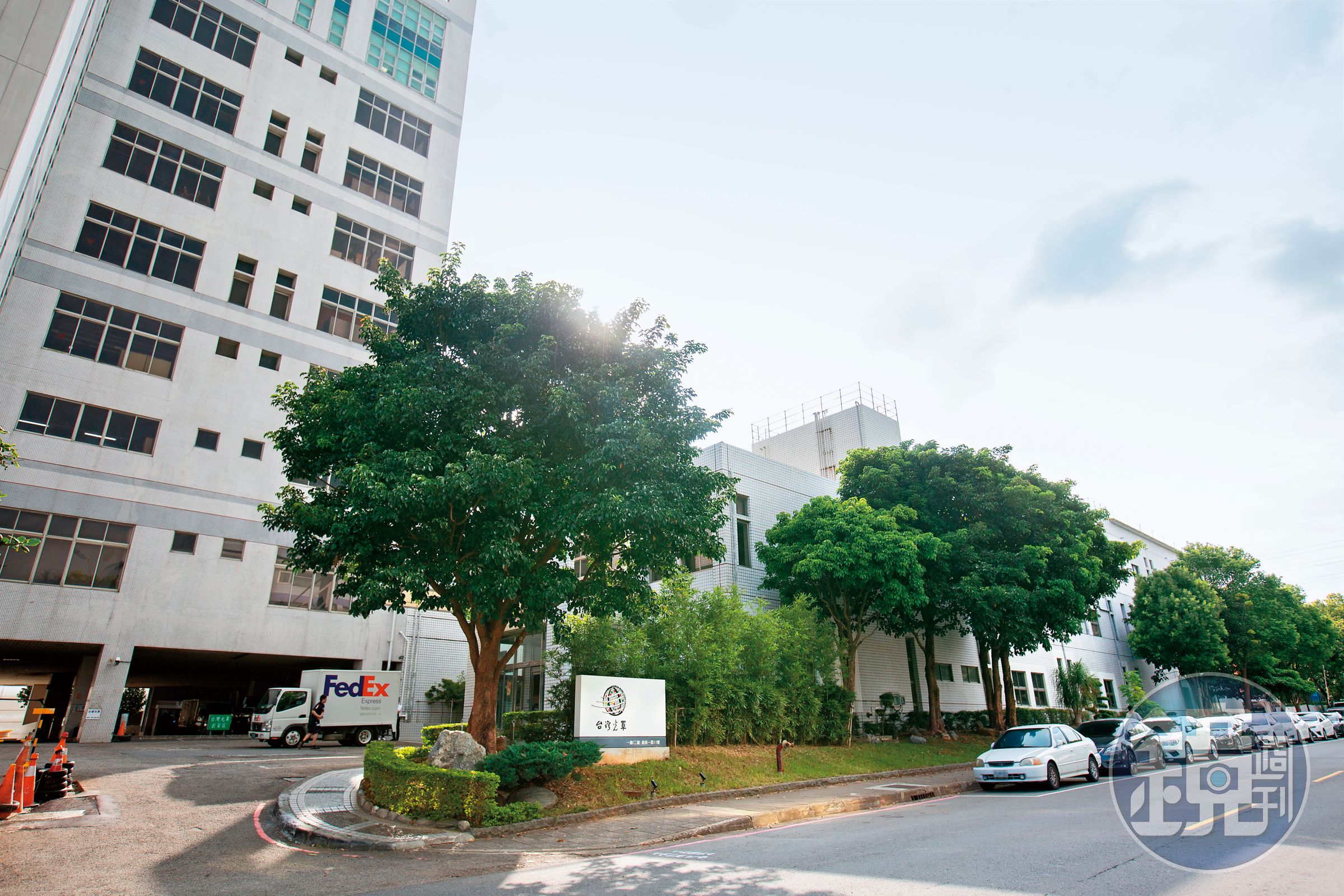 遇到科學難以解釋之事，陳立惇對風水寧可信其有，藉由風水堪輿、林園改造，真的讓營運不佳的子公司走回正軌並獲利。