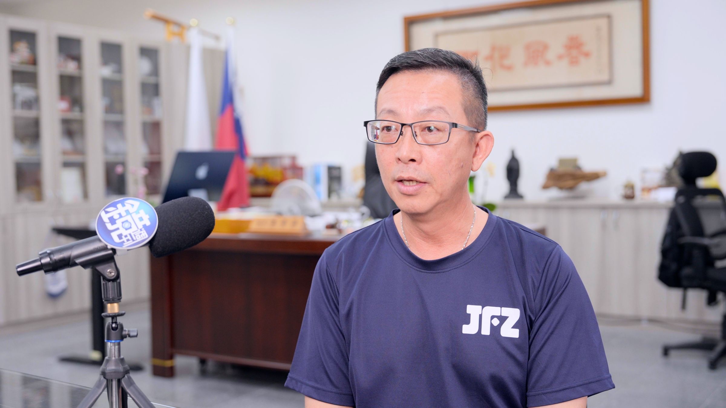 九份子國中小校長康晉源指出，學校以九年一貫學制貫穿學習歷程，讓孩子穩定成長，培養國際視野。