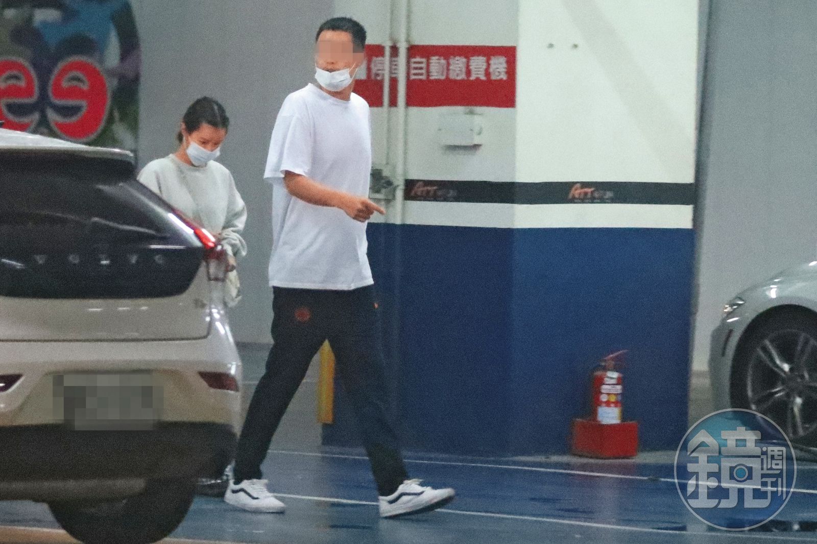 車吻人夫富二代3/女鮪魚曾與大14歲的他交往 媽喊話「別著急」盼她嫁給愛情