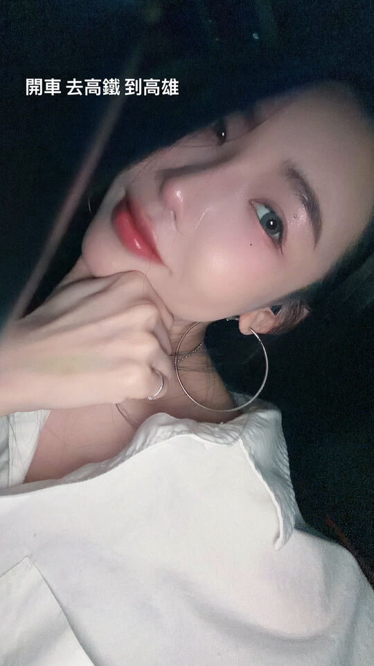 許允樂包著親作滷肉去找老公。(翻攝IG)