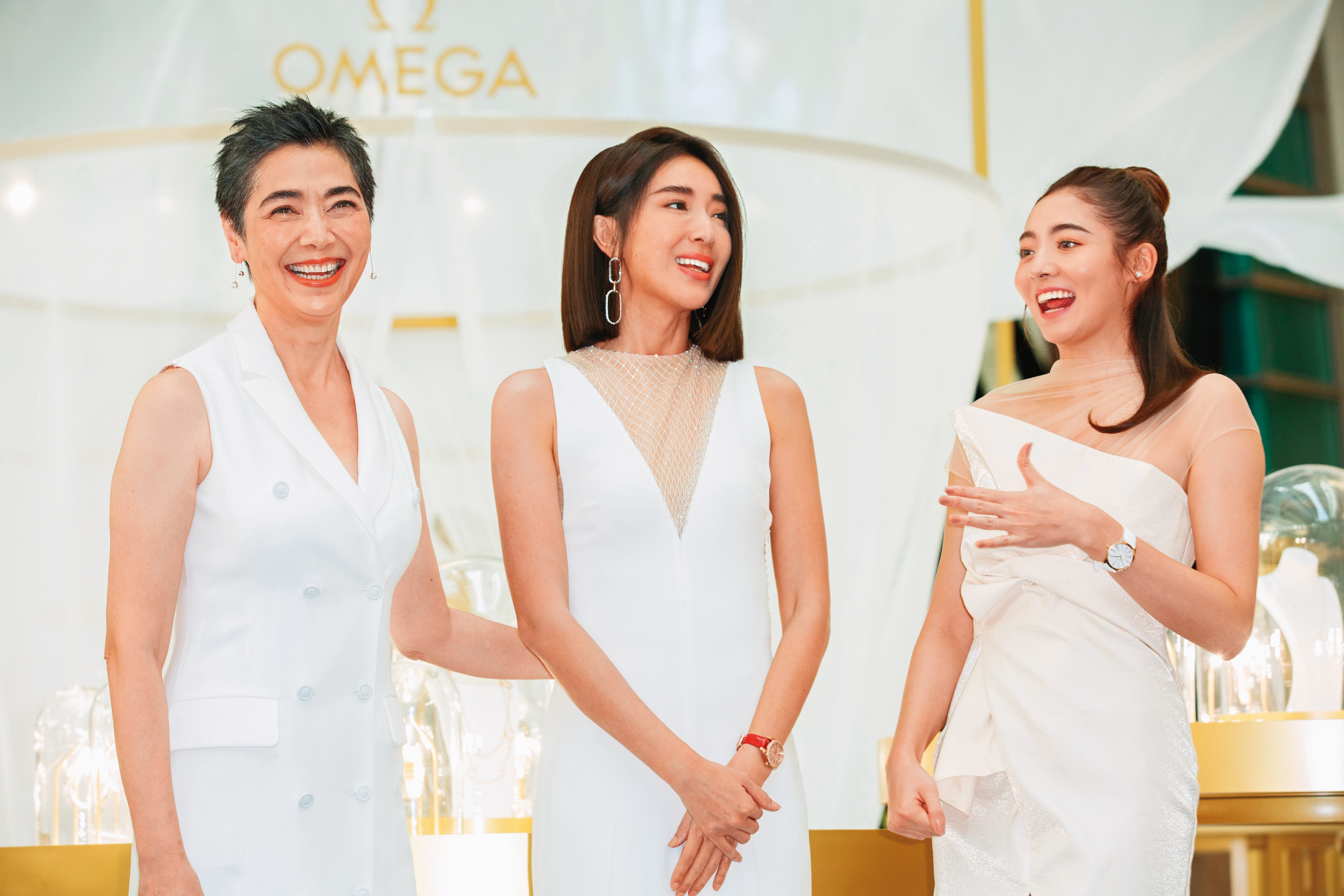 2020年隋棠（中）與「婆婆」賴佩霞（左）公開出席活動，旁邊還有賴佩霞的女兒謝沛恩（右）；當初隋棠就是因為先後跟她們兩人合作，才與老公Tony結緣。