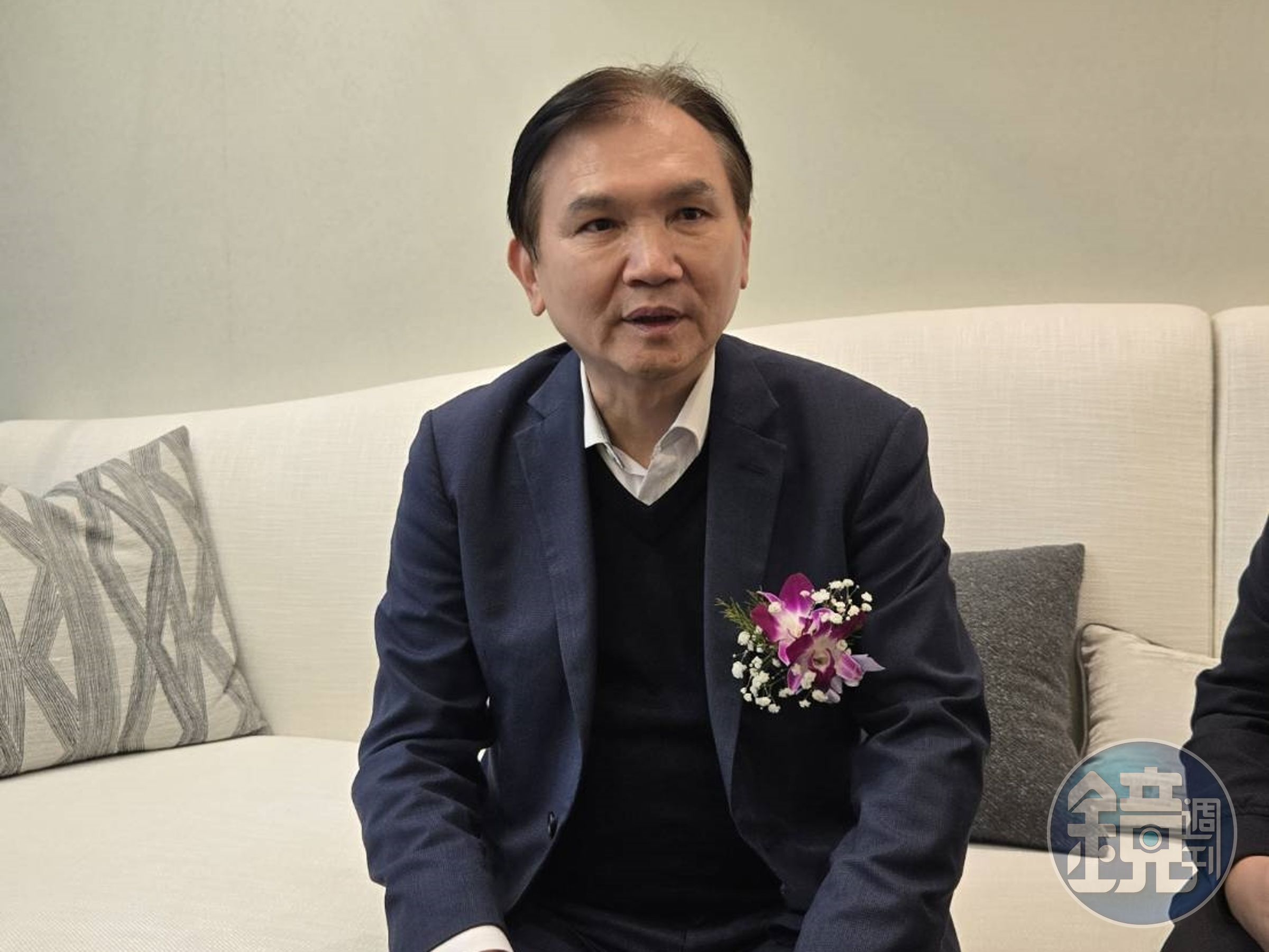 專做海砂屋都更的聖得福執行長洪正雄說：「公平、公開是能迅速完成整合的重要關鍵。」他曾霸氣承諾，如果都更戶發現不公，願意贈送一間30坪的房子作為補償。