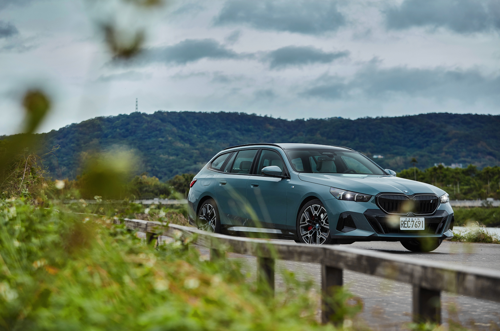 【鏡試駕】純電旅者！BMW i5 Touring eDrive40 M Sport