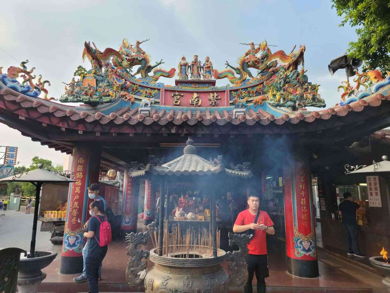 全台10大人氣財神廟統整，包您財源滾滾來。（翻攝紫南宮臉書）