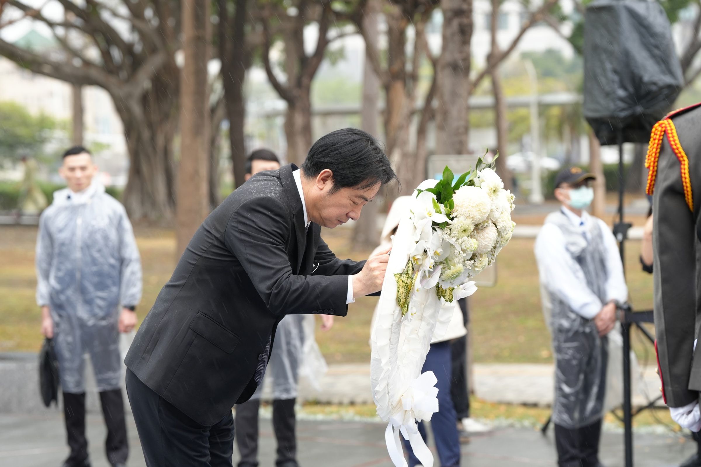今日228事件79週年中樞紀念儀式，傳出賴清德上午大遲到，讓台下的受難者家屬枯等1小時。（翻攝自二二八國家紀念館臉書）