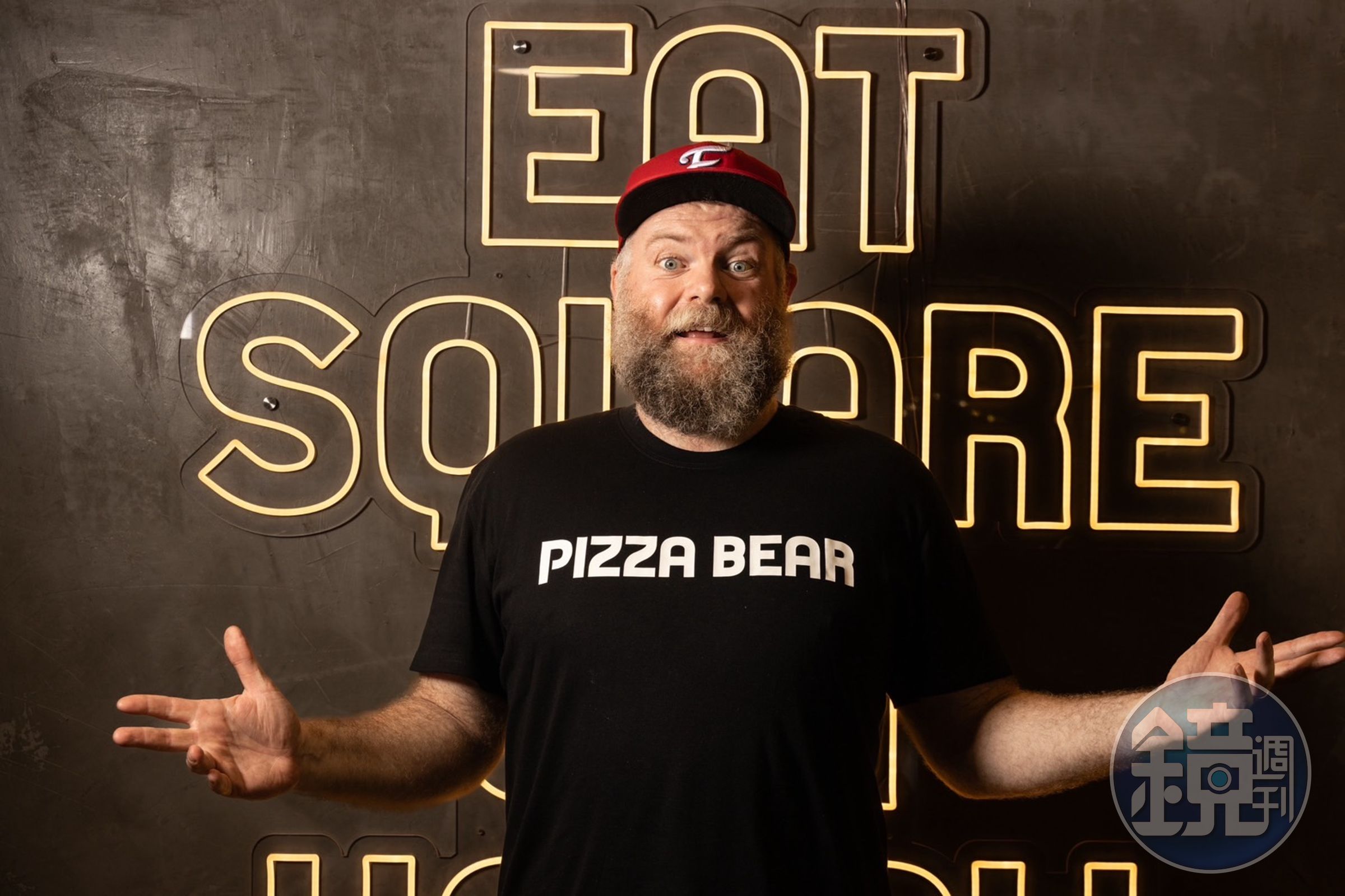 「PIZZA BEAR」的老闆Chris如同美國卡通中的親民角色，熱情不僅展現在性格，從對食物的堅持也看得出來。