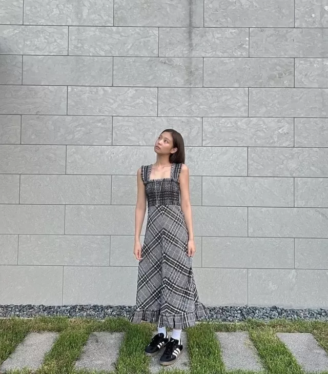 愛迪達SAMBA鞋經天團BLACKPINK中Jennie一穿分享,立即熱賣。(翻攝自IG jennierubyjane)