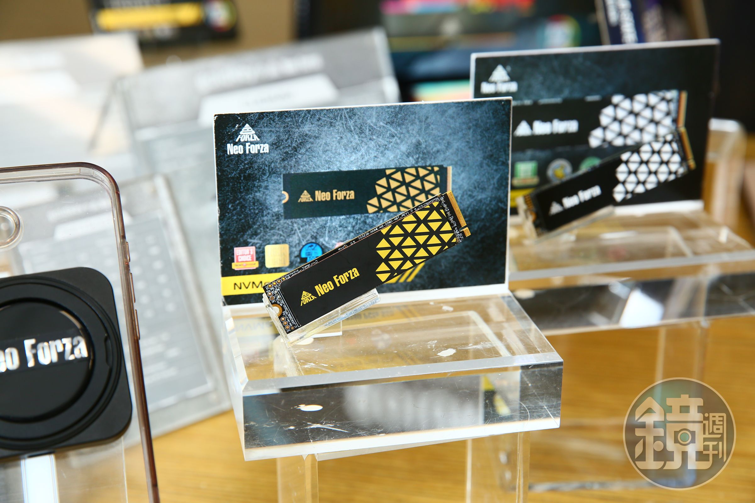 生成式AI推動終端裝置升級,凌航搶進AI PC與邊緣應用記憶體市場。
