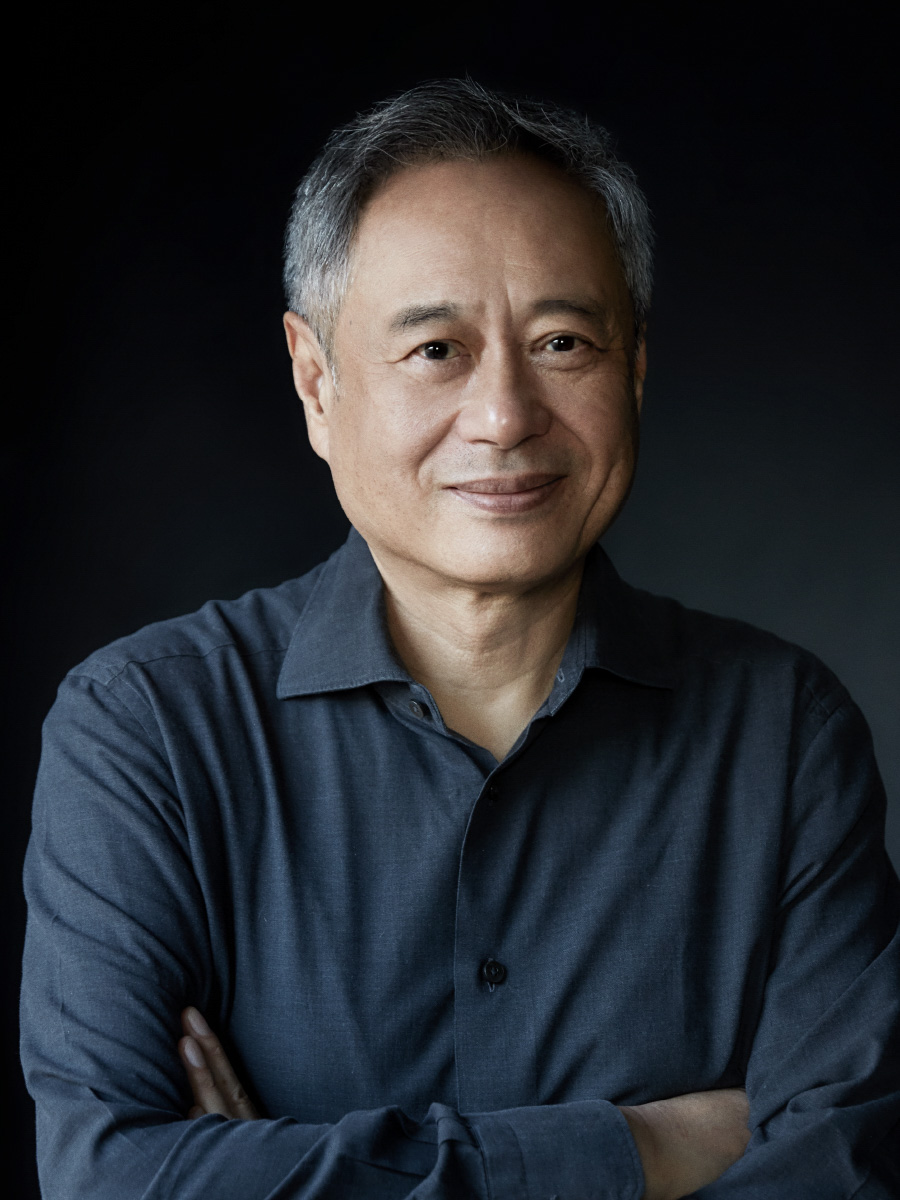 李安去年受邀擔任金馬評審團主席，今年將以頒獎人身分，將「終身成就獎」獻獎給永遠的武俠影后鄭佩佩。（金馬執委會提供）