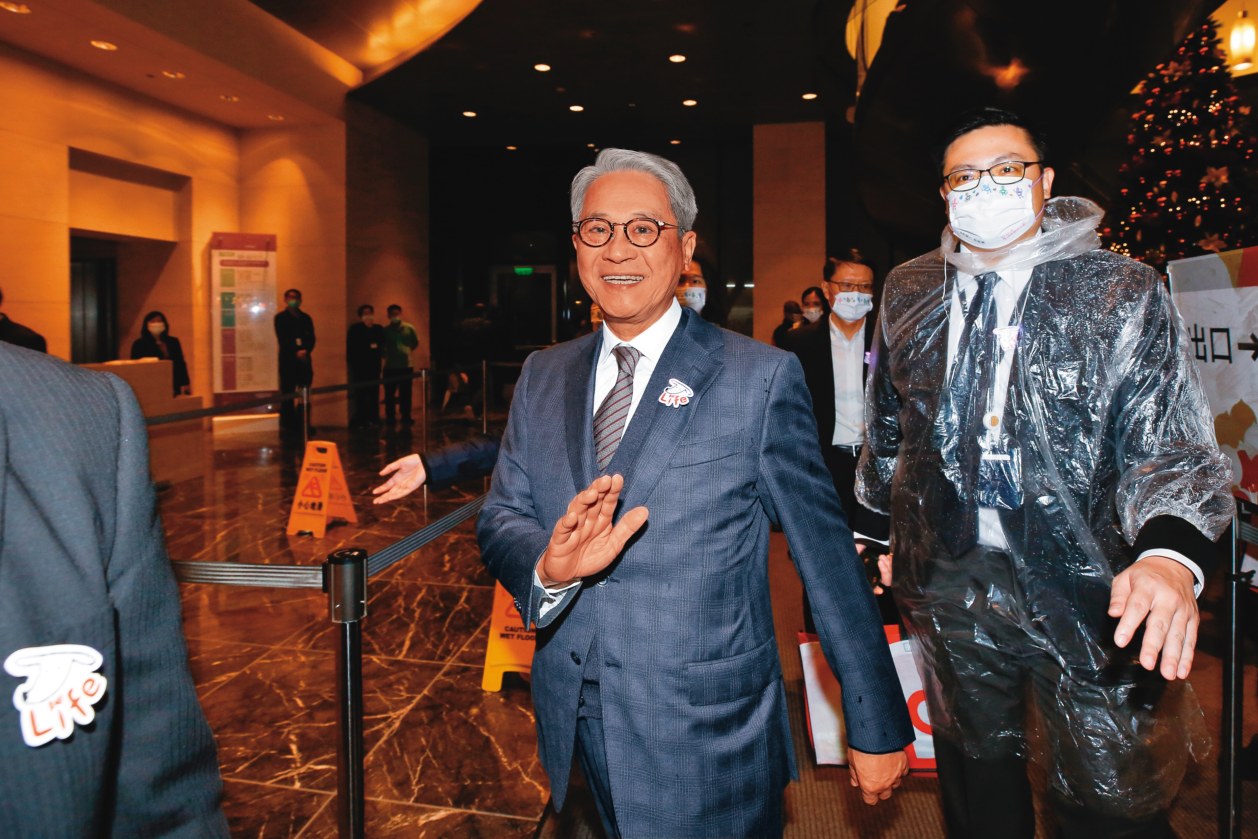 吳東亮雖實質掌控新光金，但新壽財務困境讓他很頭大。