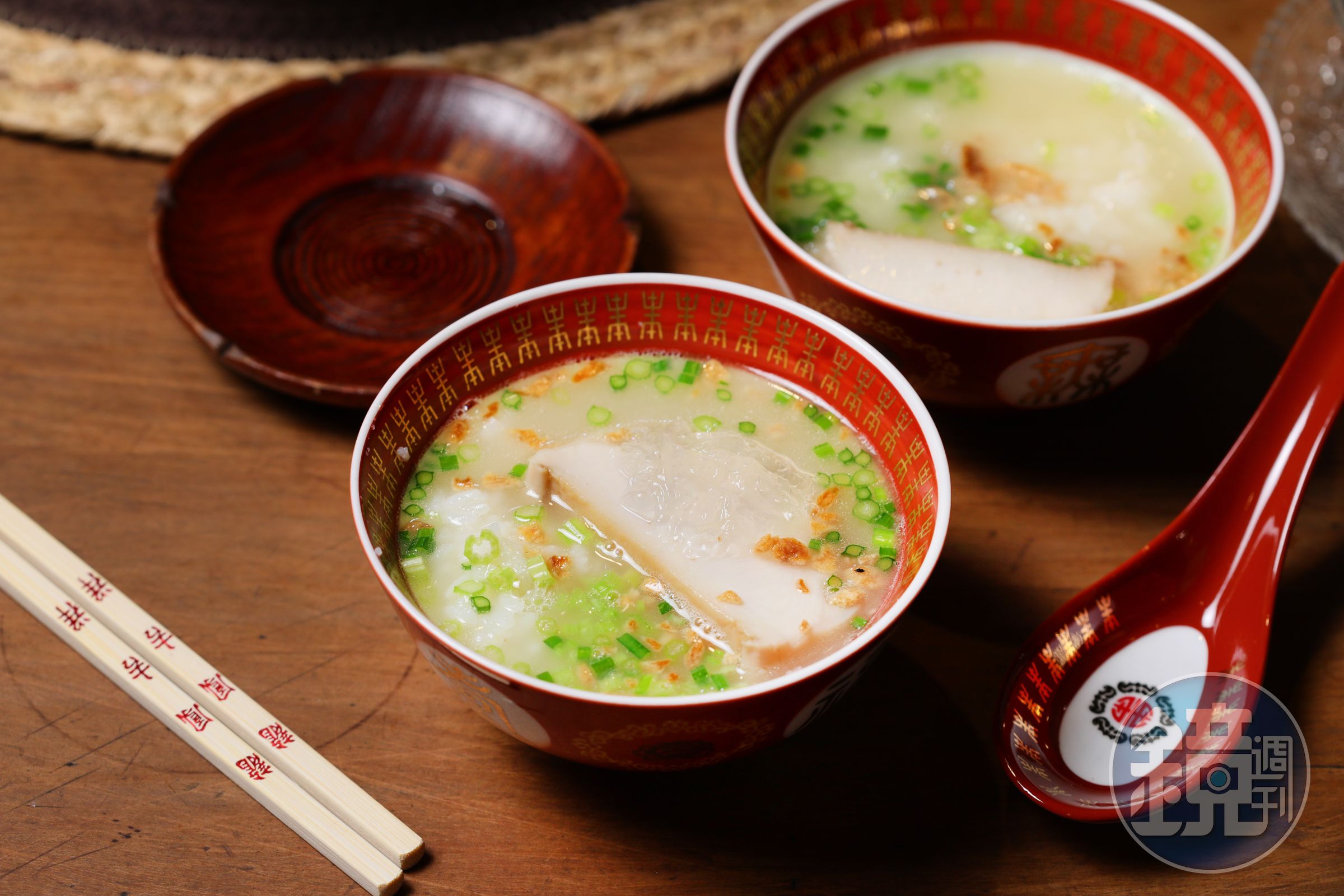 貌似清淡的燕窩鮑魚飯湯,是府城富貴人家的專屬吃法。