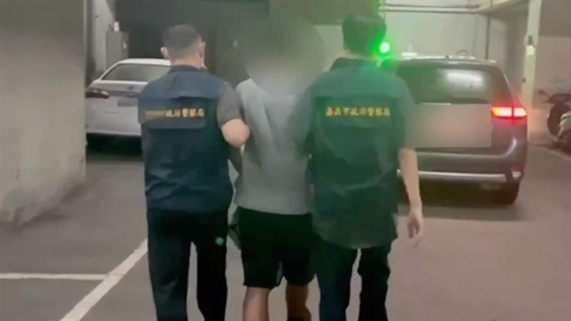 該名員警與女毒販交往，又涉嫌性侵，警方也於其辦公室及住處搜到喪屍煙彈。（翻攝畫面）